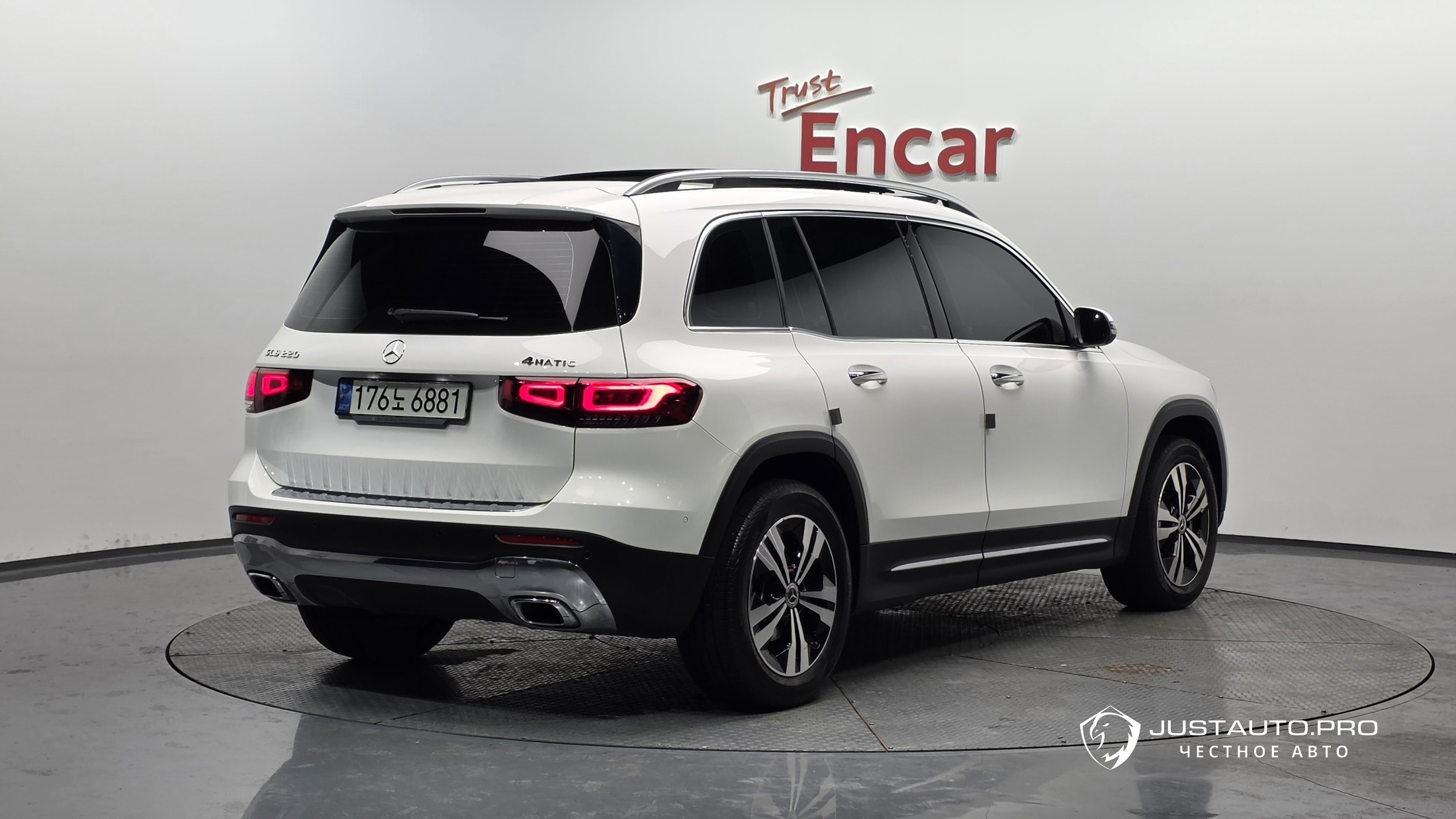 Автомобиль Mercedes-Benz GLB-Class