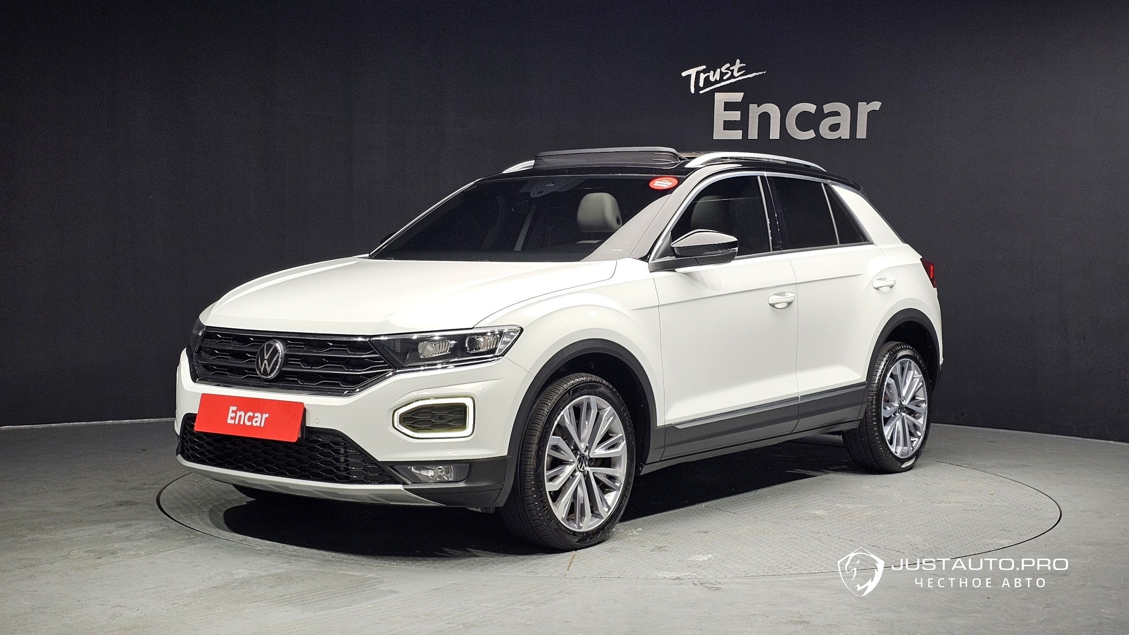 Автомобиль Volkswagen T-Roc