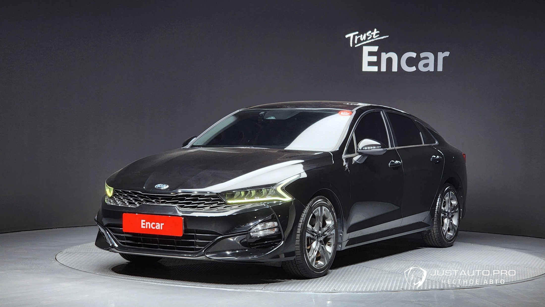 Автомобиль Kia K5