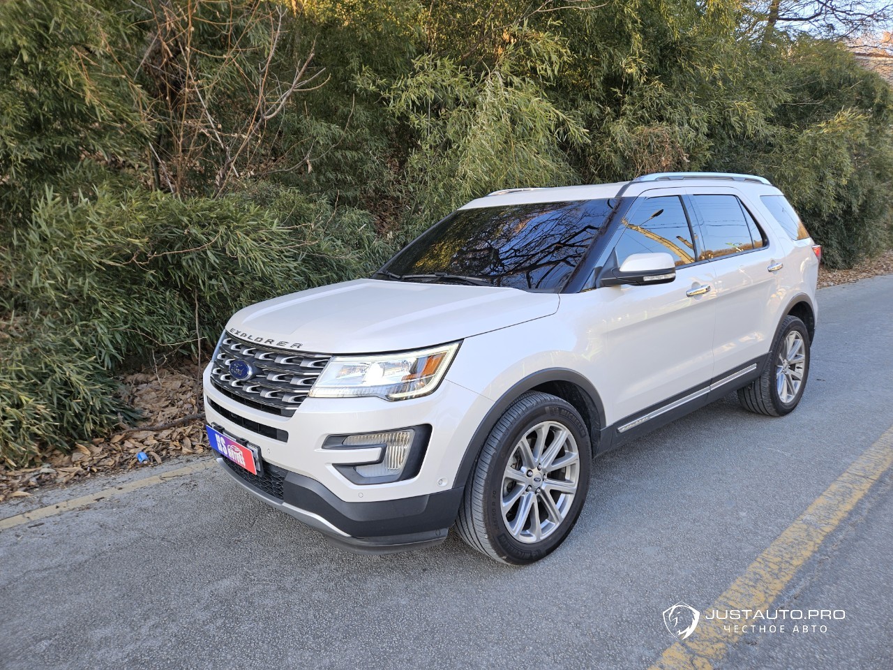 Автомобиль Ford Explorer