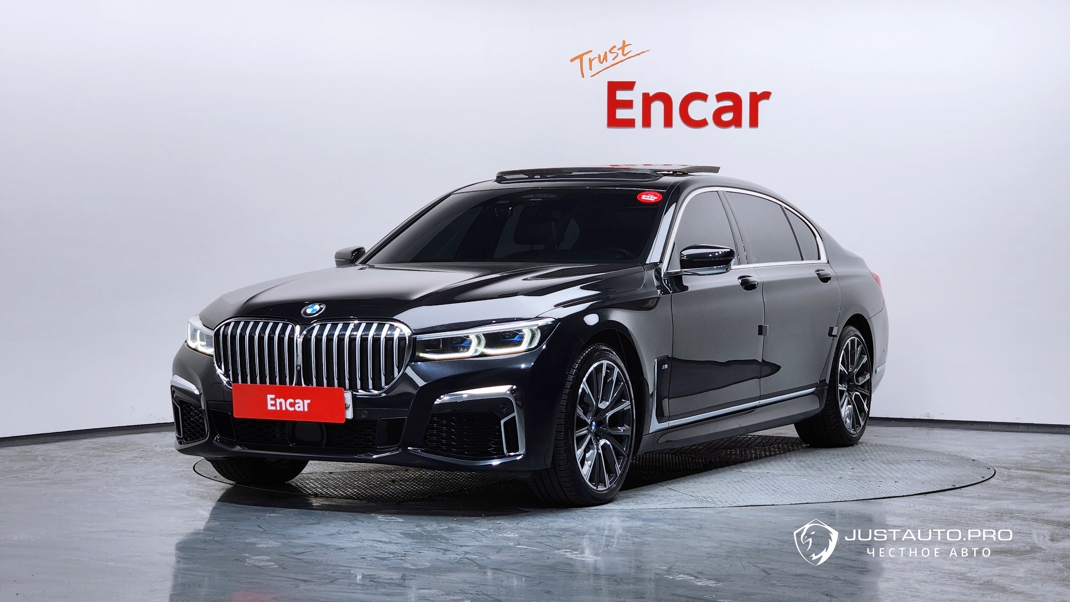 Автомобиль BMW 7-Series