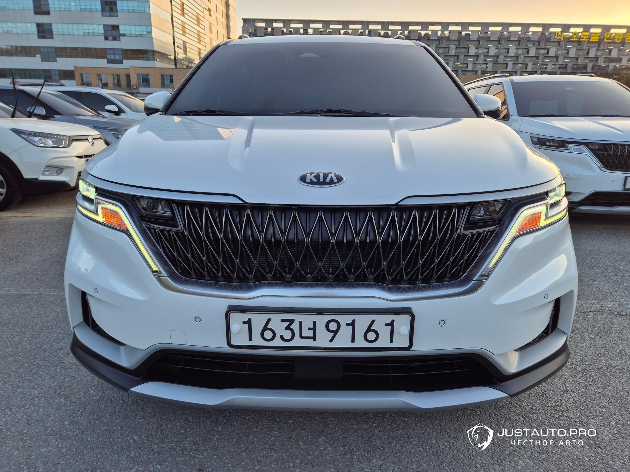 Автомобиль Kia Canival