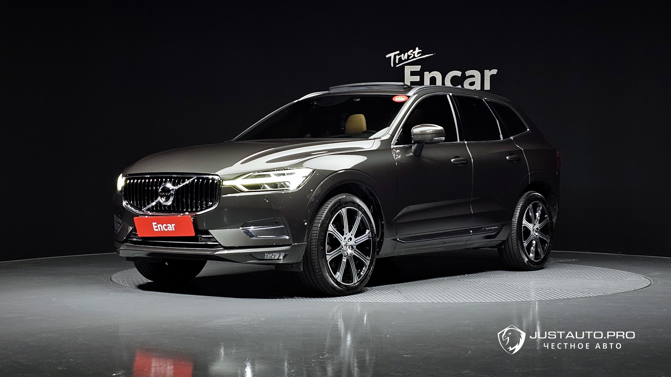 Автомобиль Volvo XC60