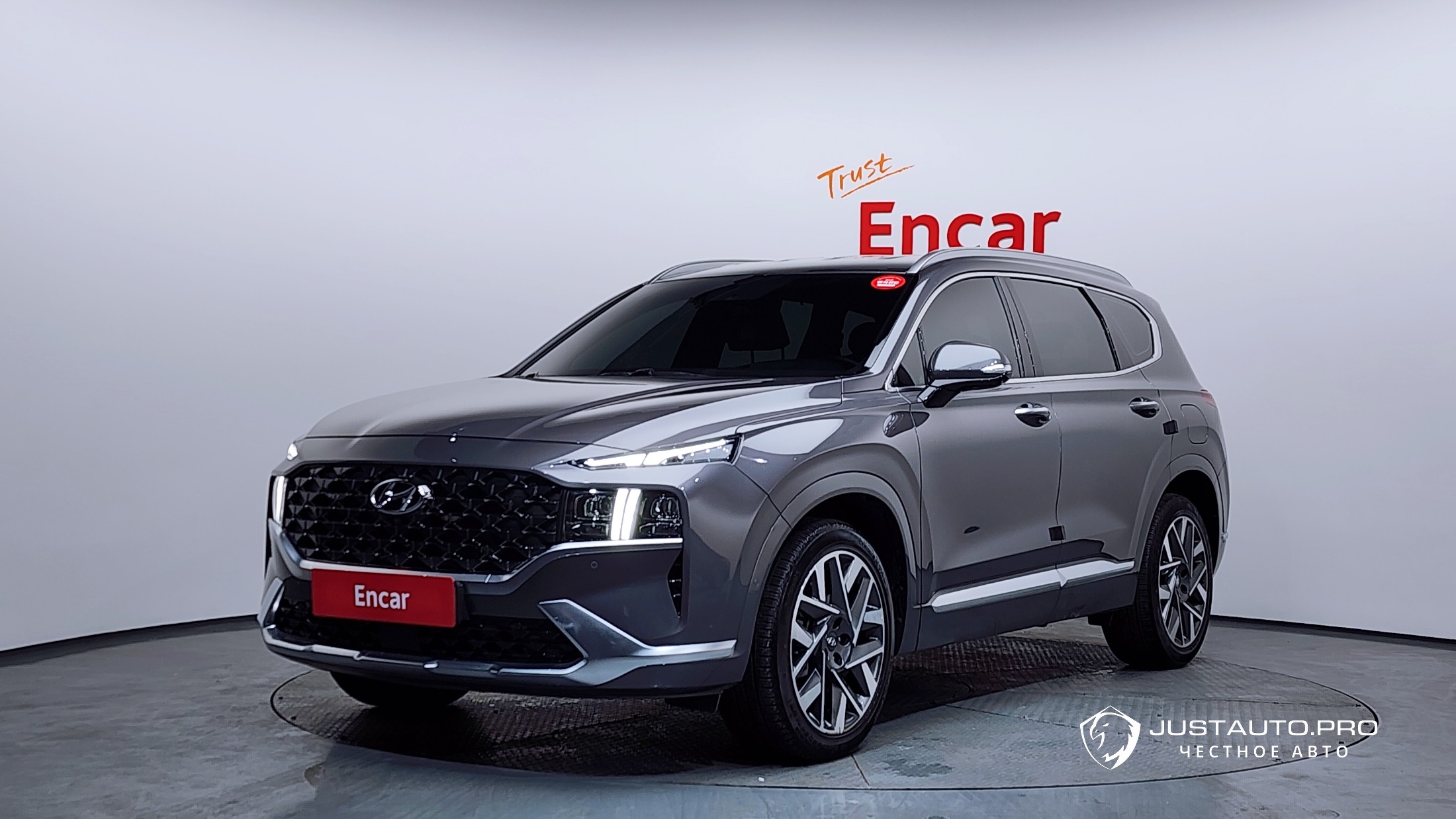 Автомобиль Hyundai Santafe