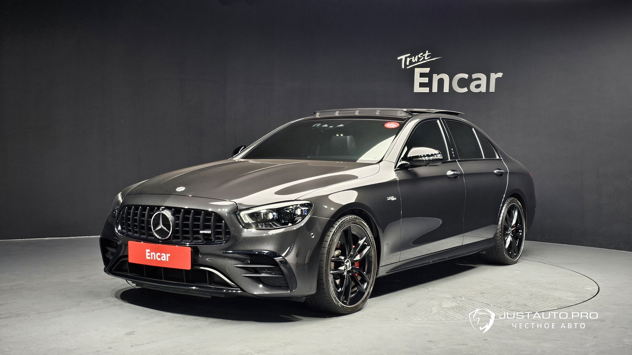 Автомобиль Mercedes-Benz E-Class