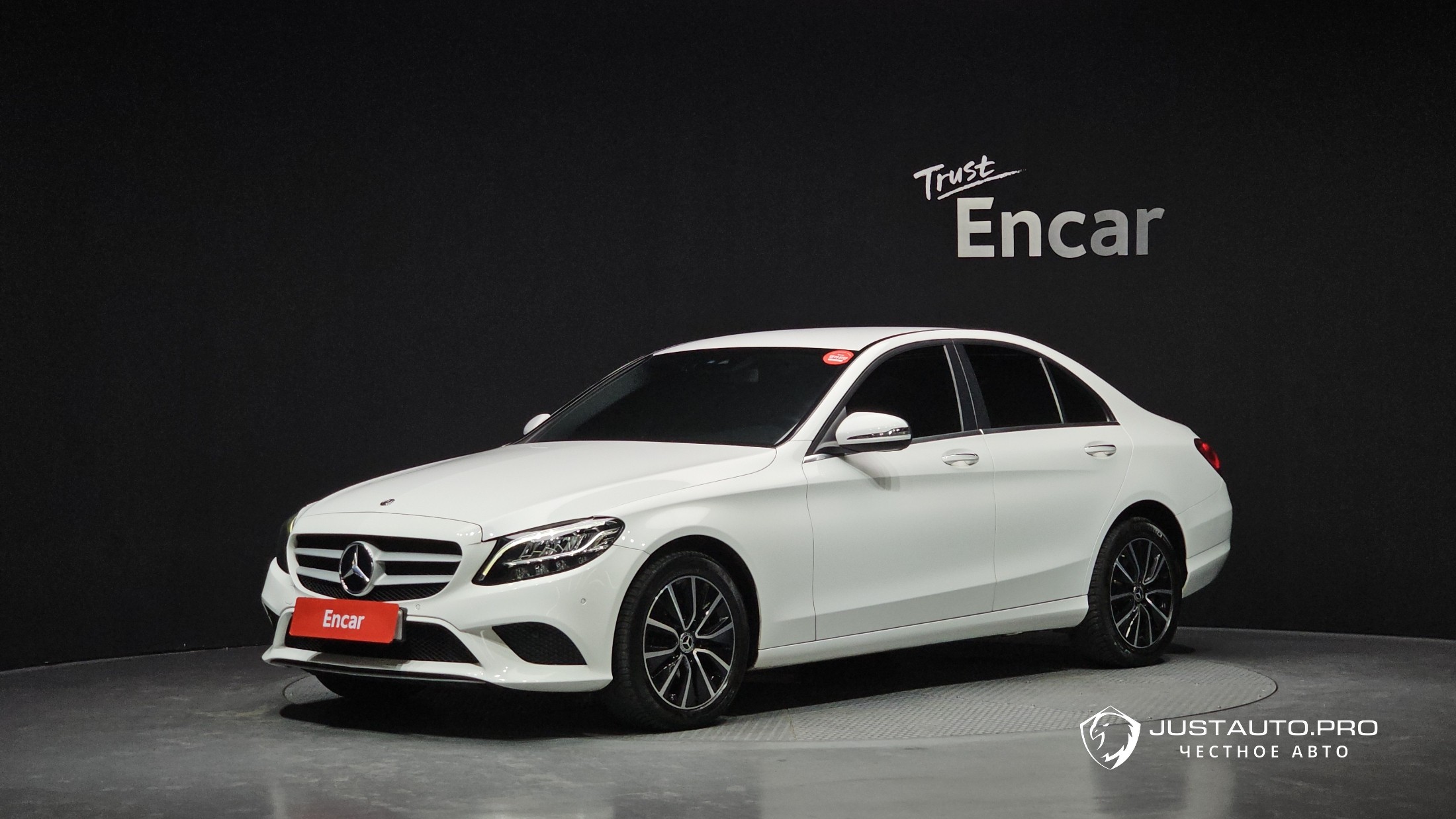 Автомобиль Mercedes-Benz C-Class