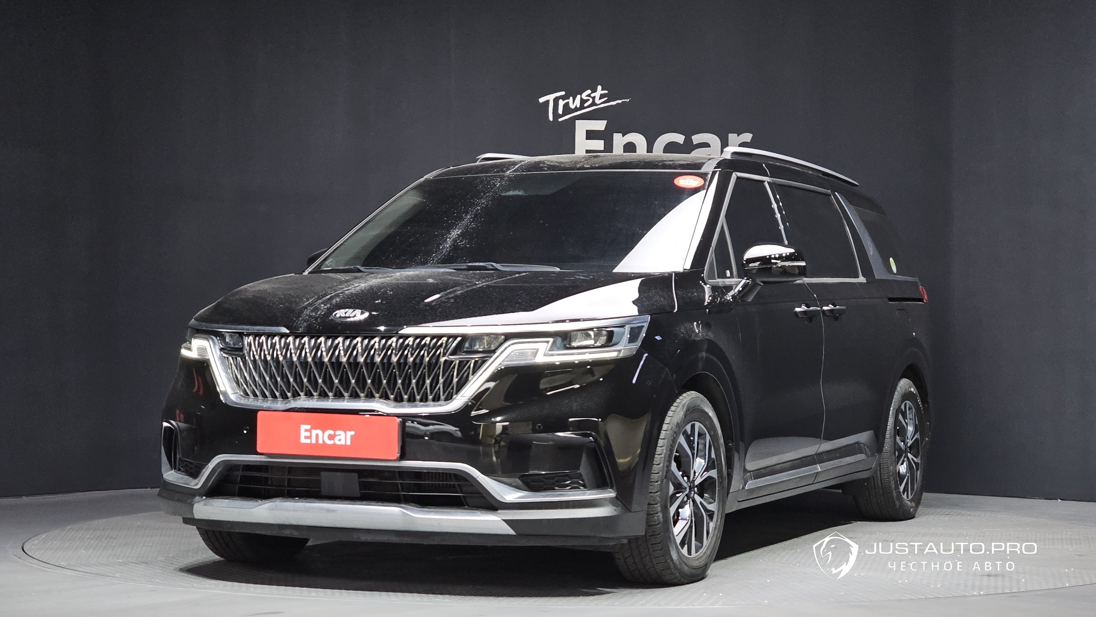 Автомобиль Kia Canival