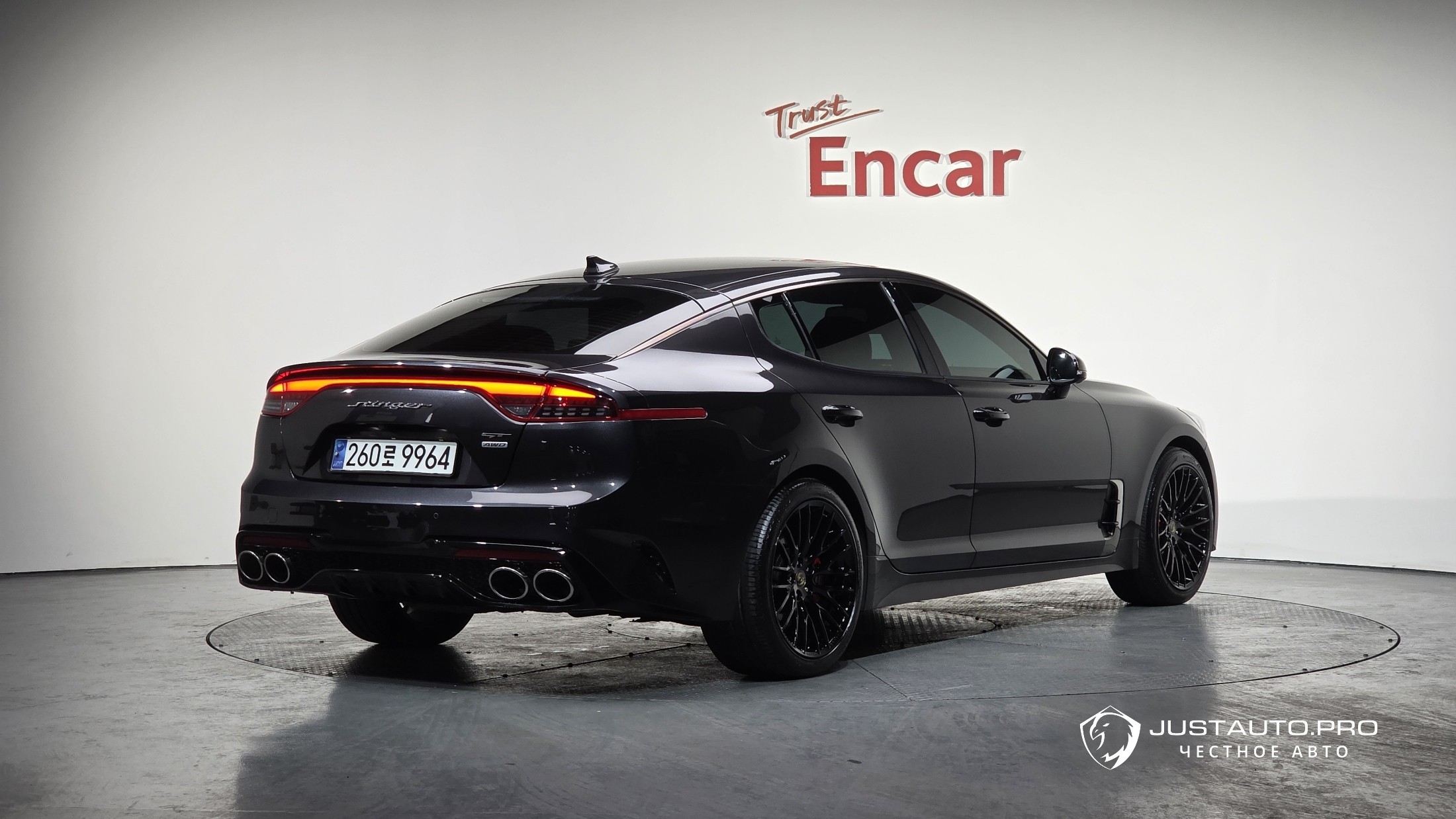 Автомобиль Kia Stinger