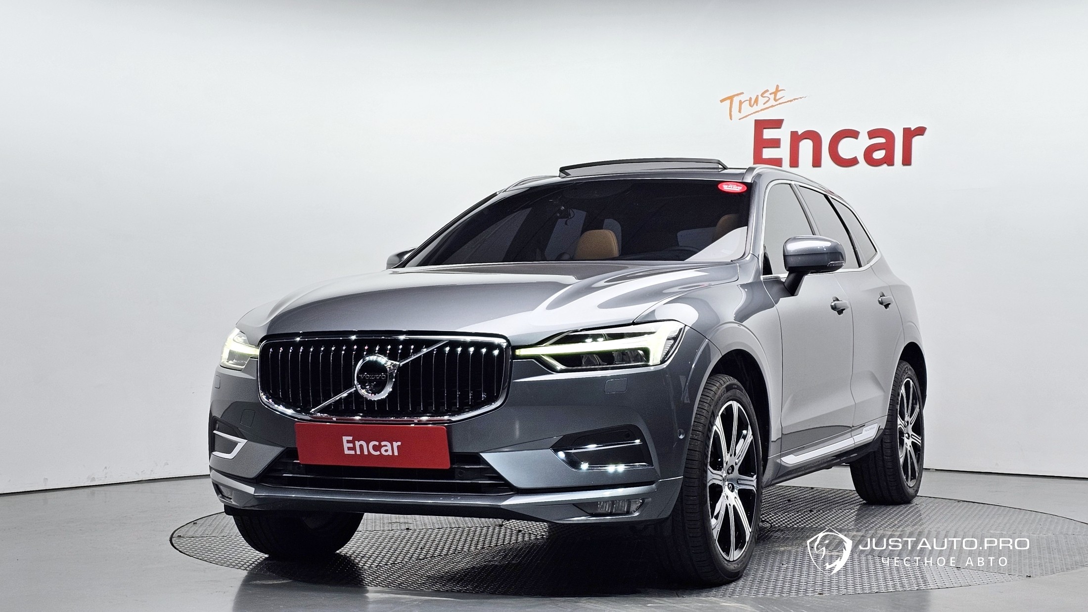 Автомобиль Volvo XC60