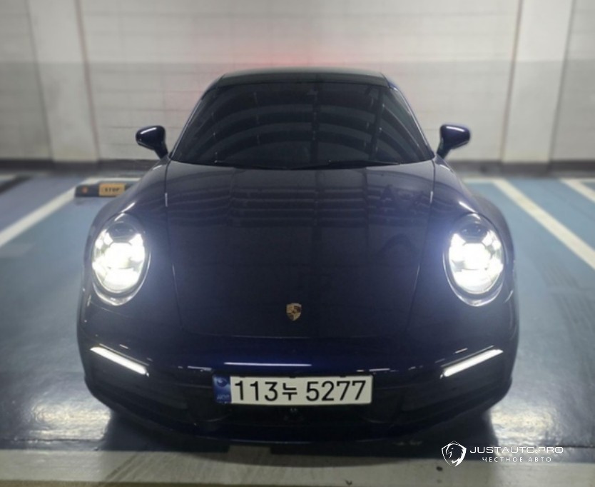 Автомобиль Porsche 911