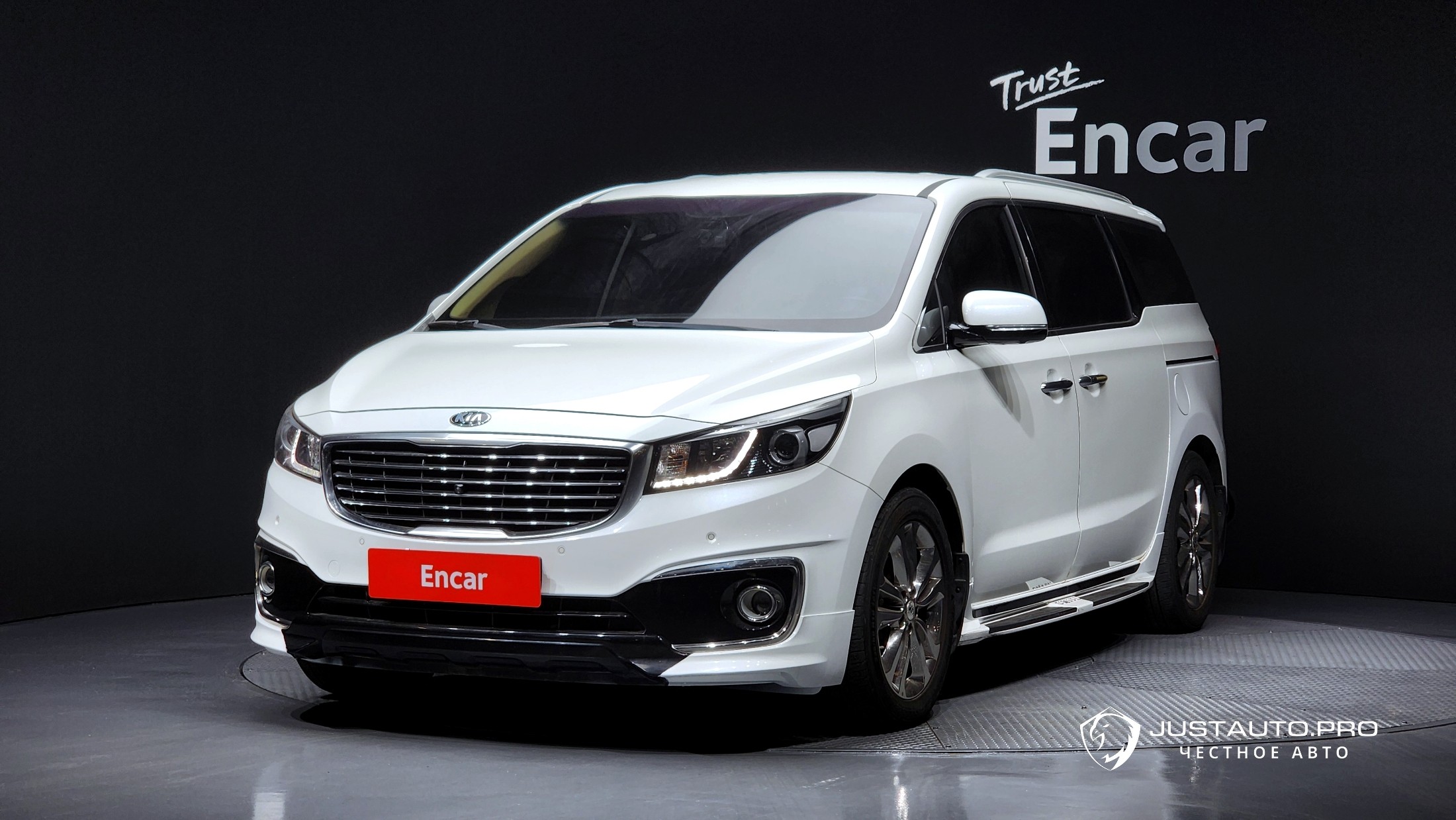 Автомобиль Kia Canival