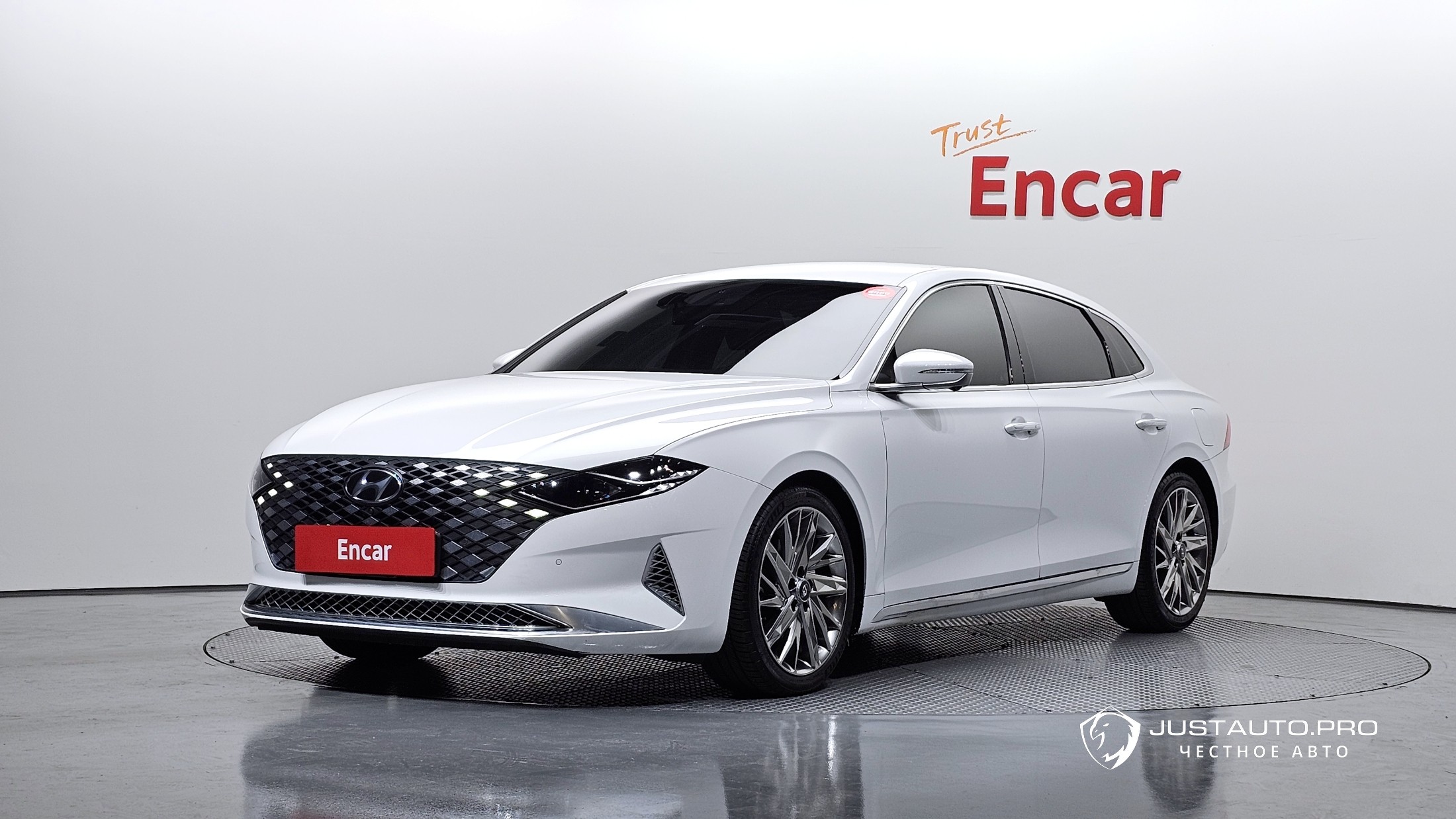 Автомобиль Hyundai Grandeur