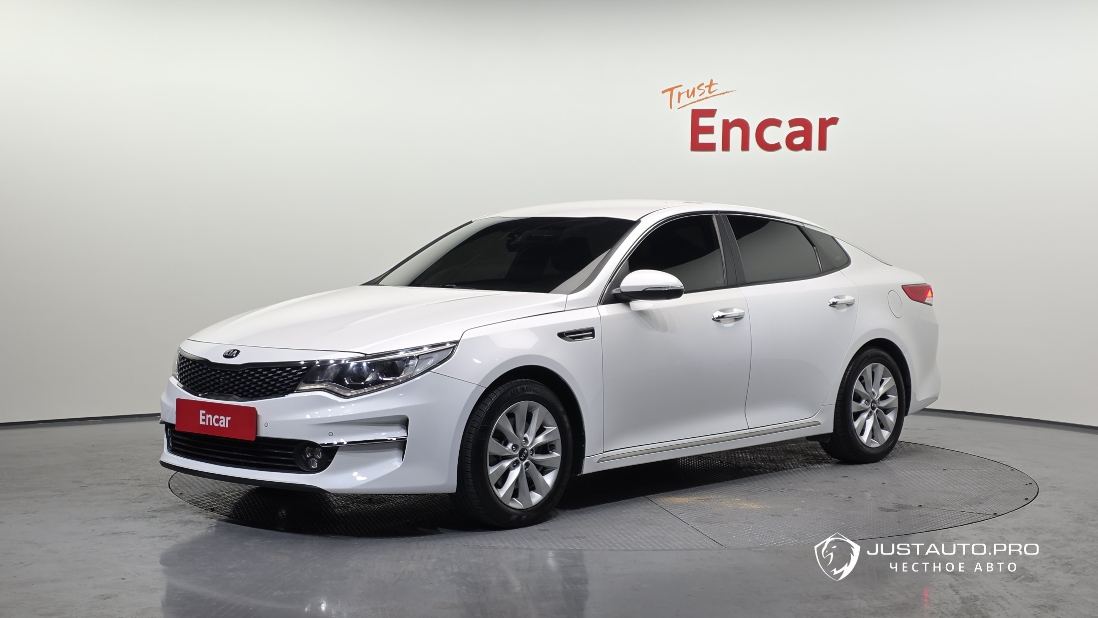 Автомобиль Kia K5
