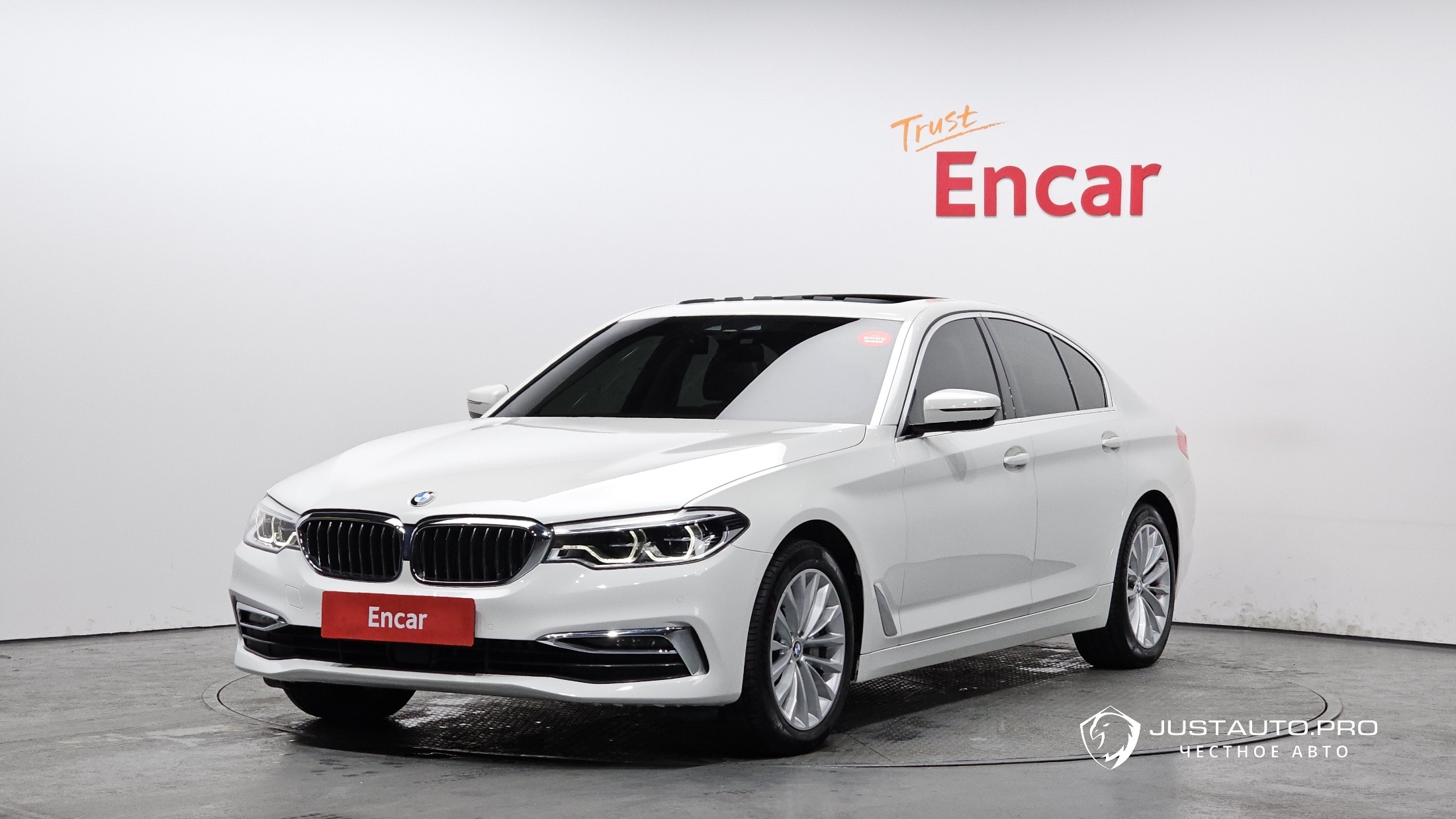 Автомобиль BMW 5-Series