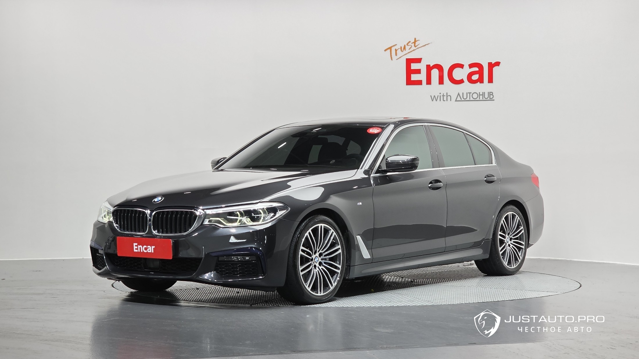 Автомобиль BMW 5-Series