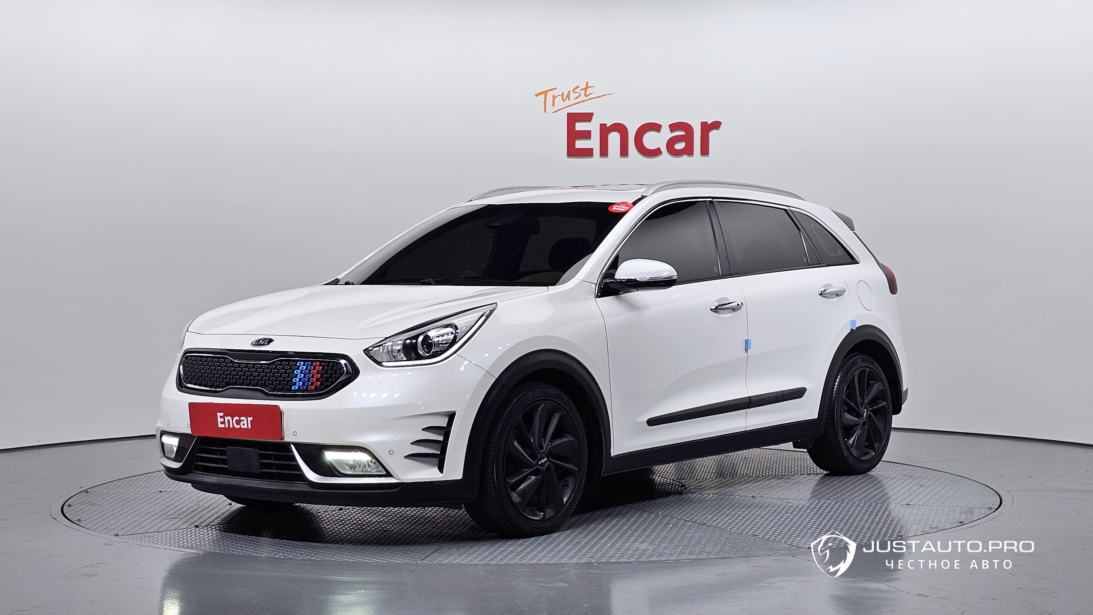 Автомобиль Kia Niro