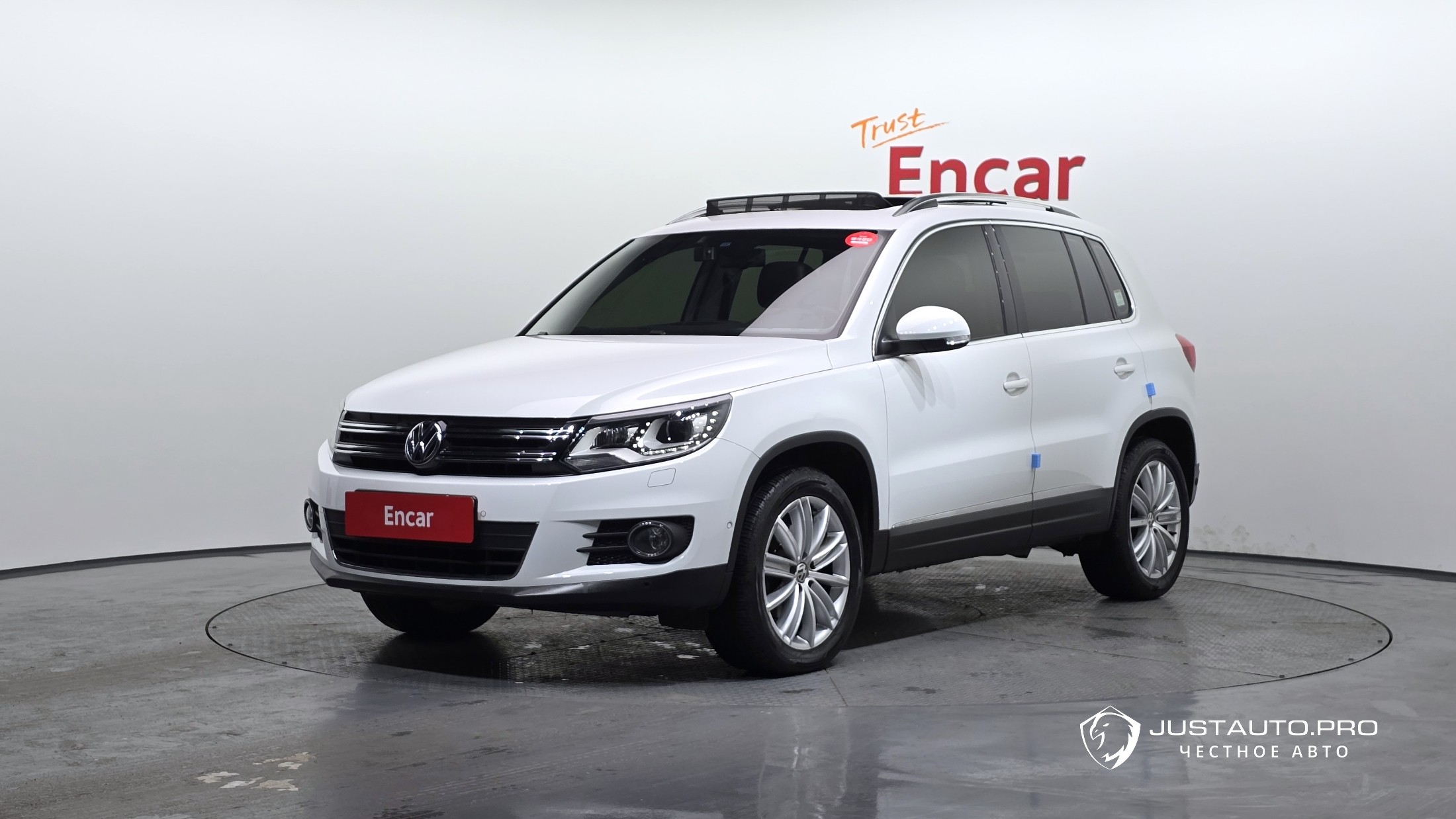 Автомобиль Volkswagen Tiguan