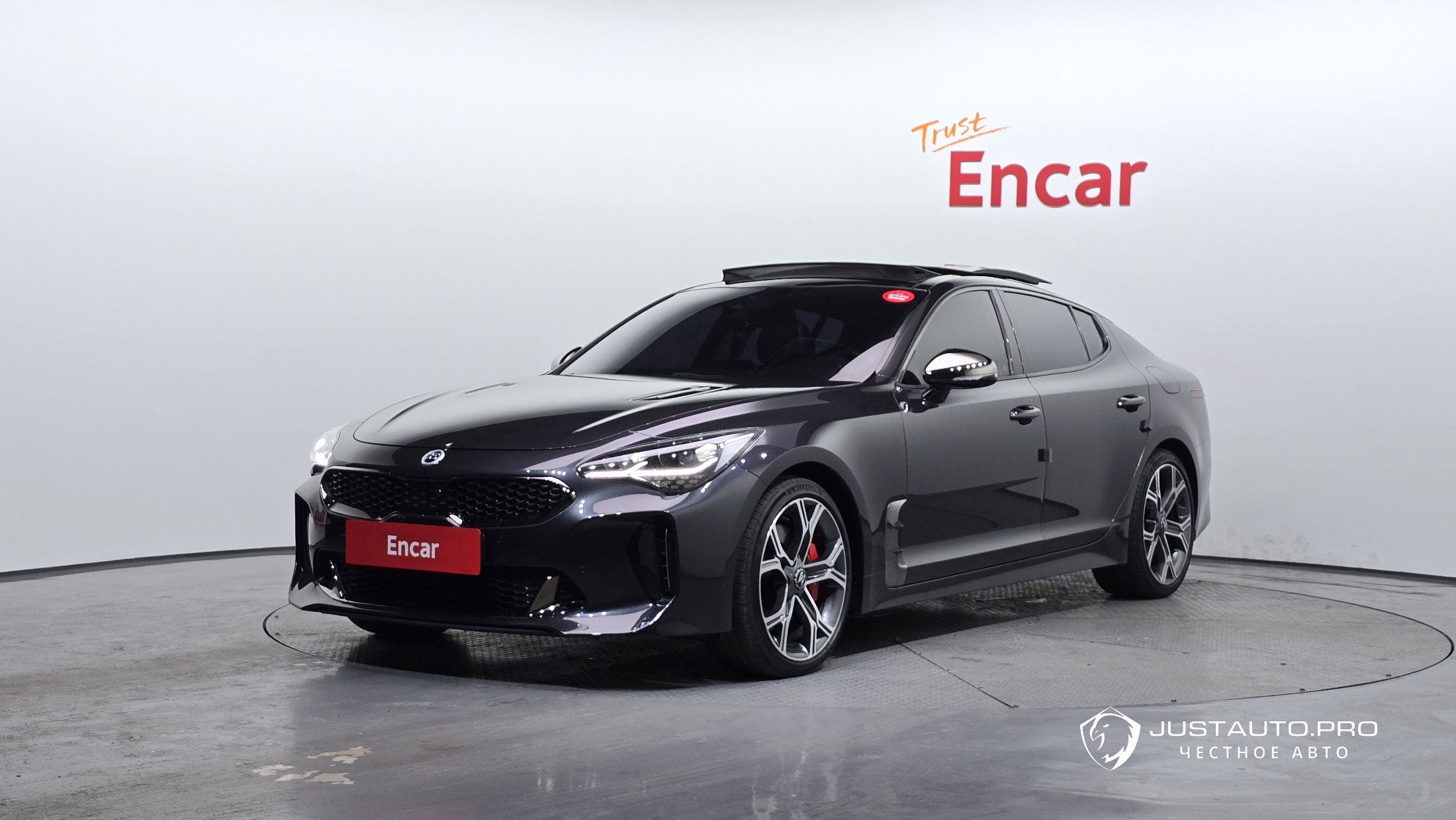 Автомобиль Kia Stinger