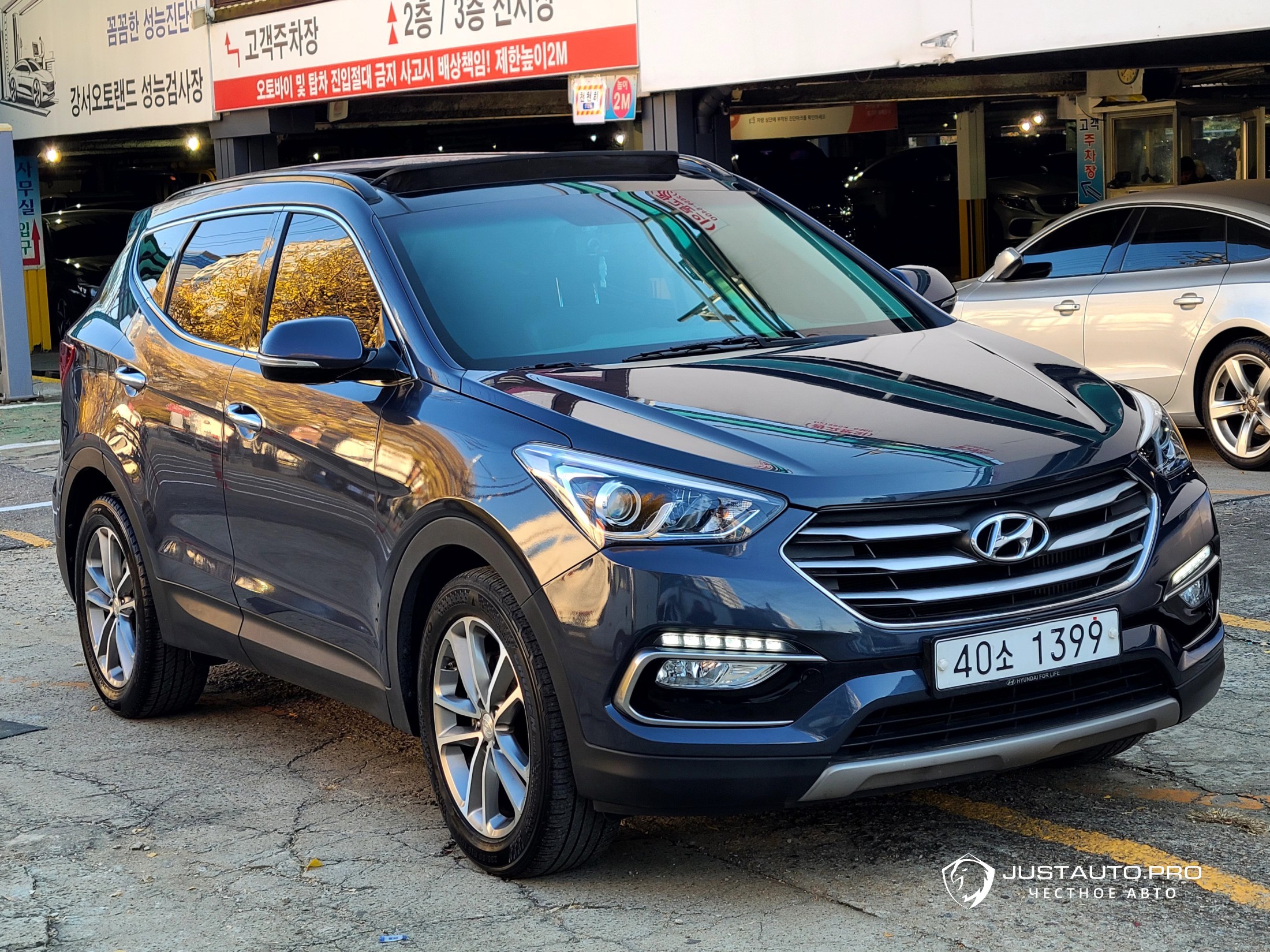 Автомобиль Hyundai Santafe