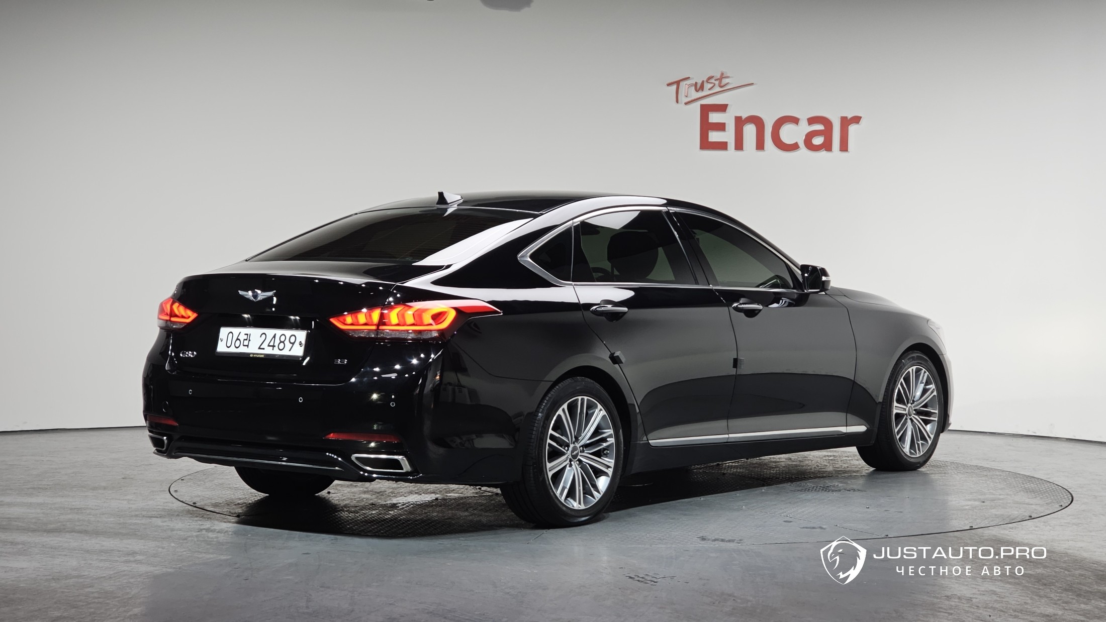 Автомобиль Genesis G80