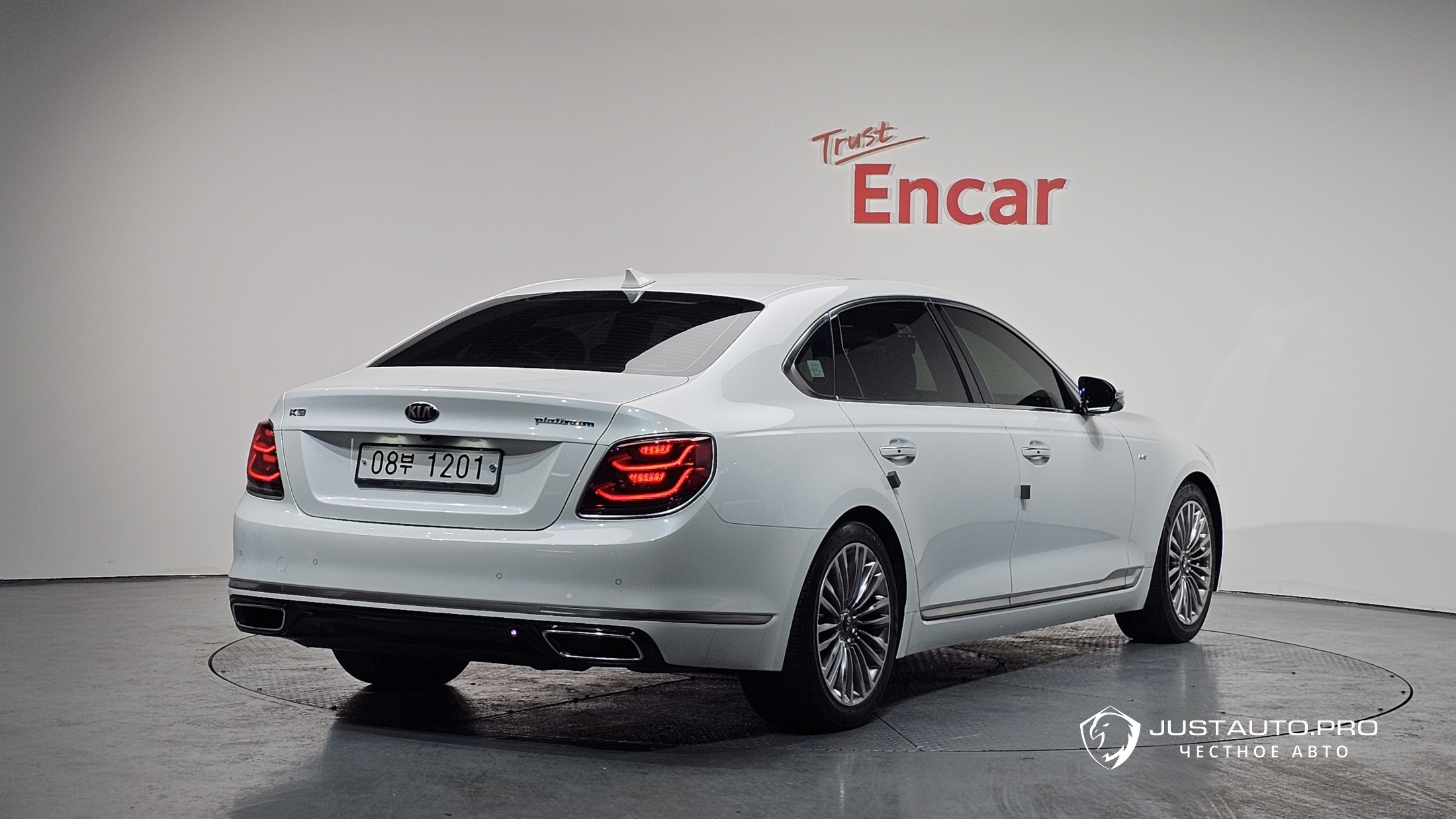 Автомобиль Kia K9