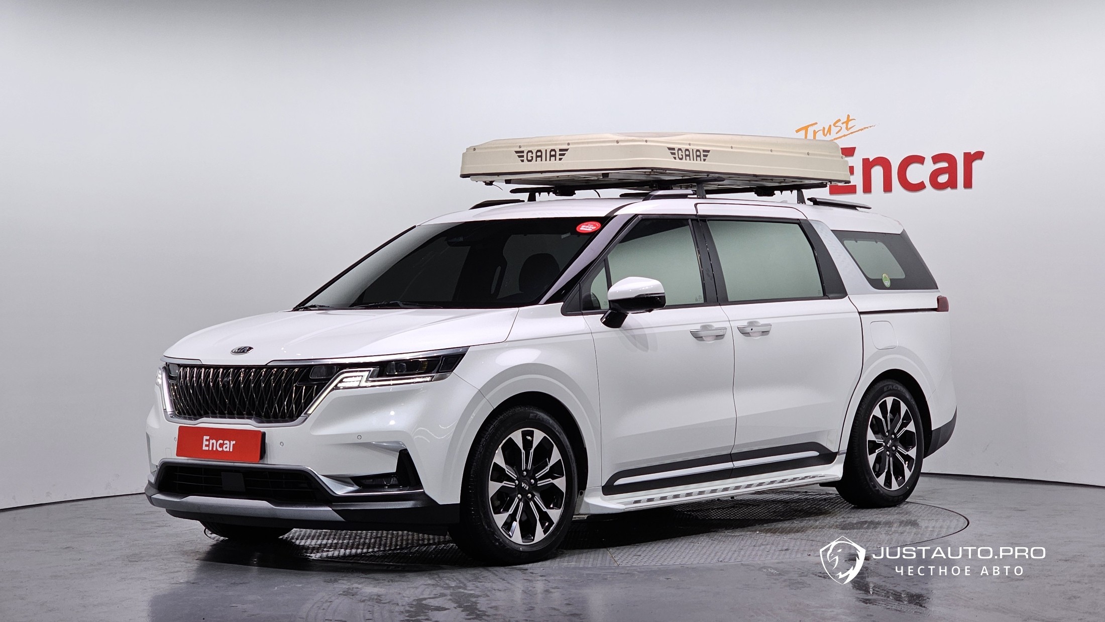 Автомобиль Kia Canival