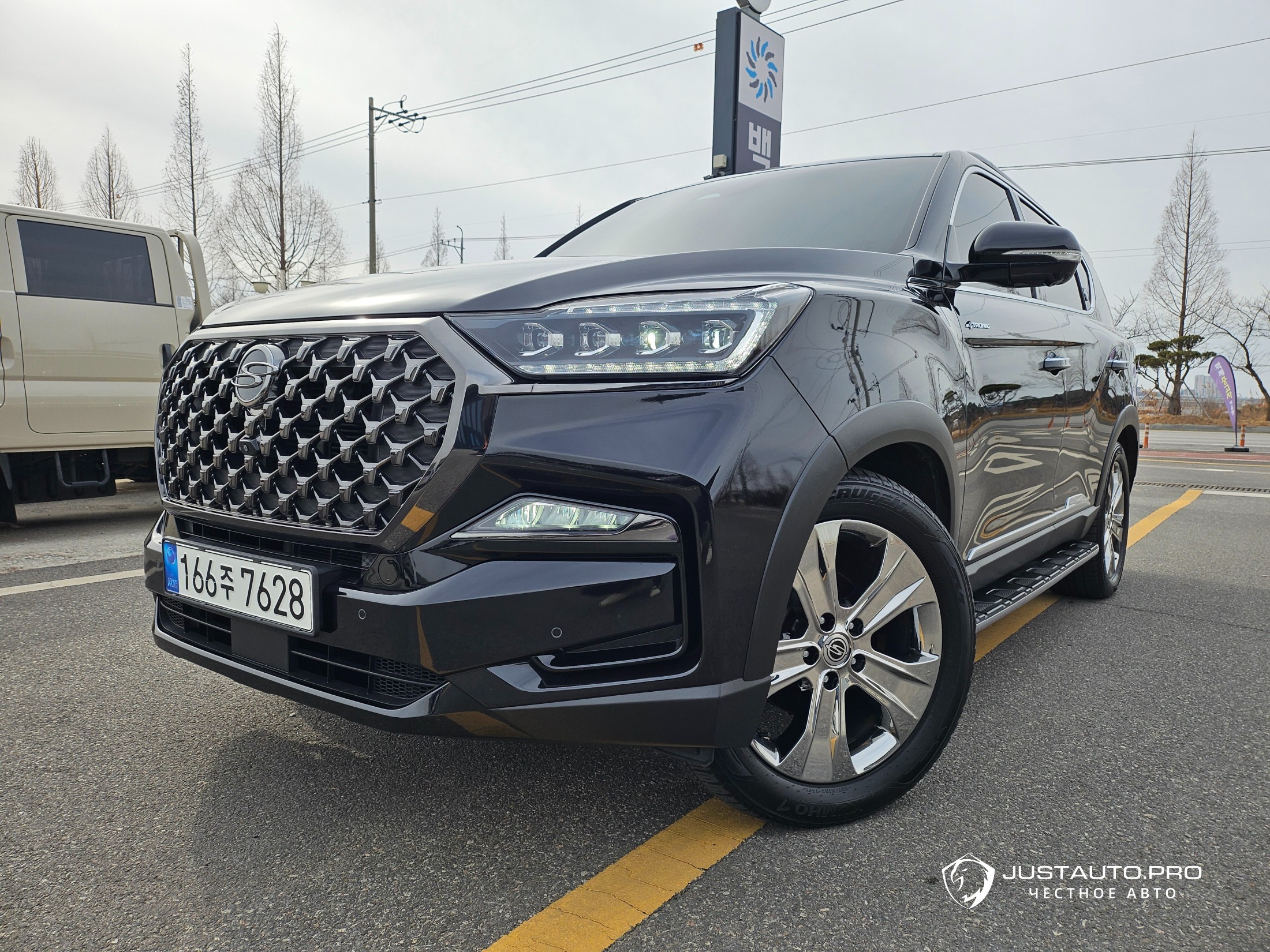 Автомобиль KG_Mobility_Ssangyong Rexton