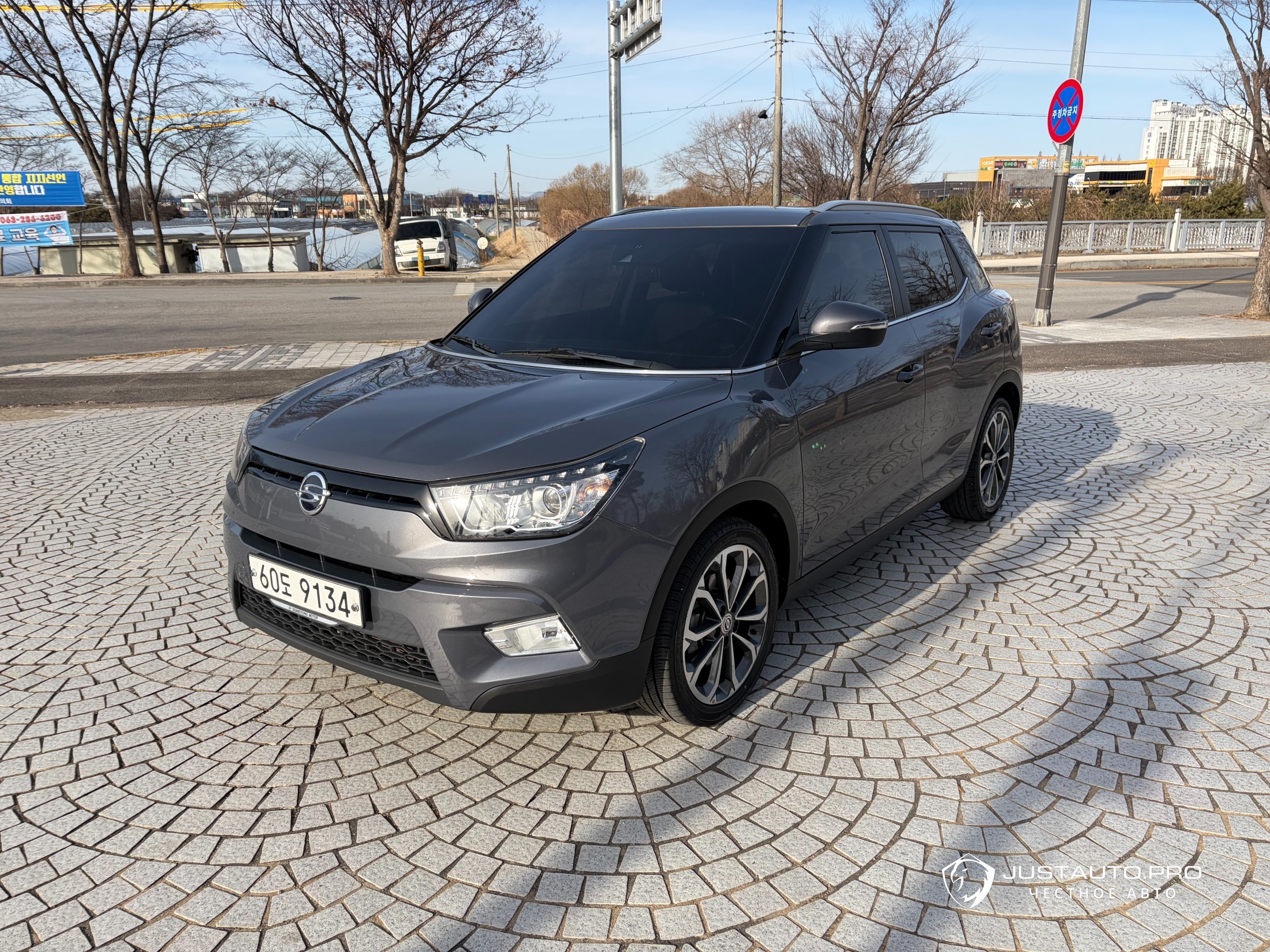 Автомобиль KG_Mobility_Ssangyong TIBOLI