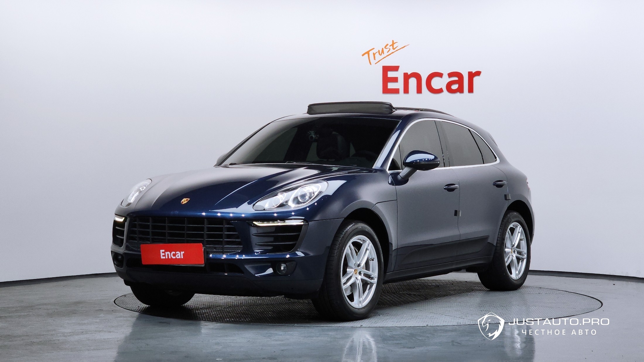Автомобиль Porsche Macan