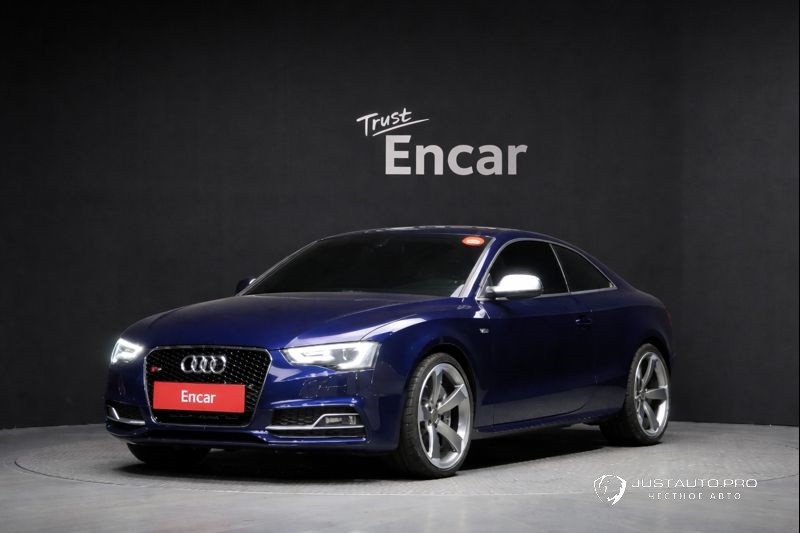 Автомобиль Audi S5