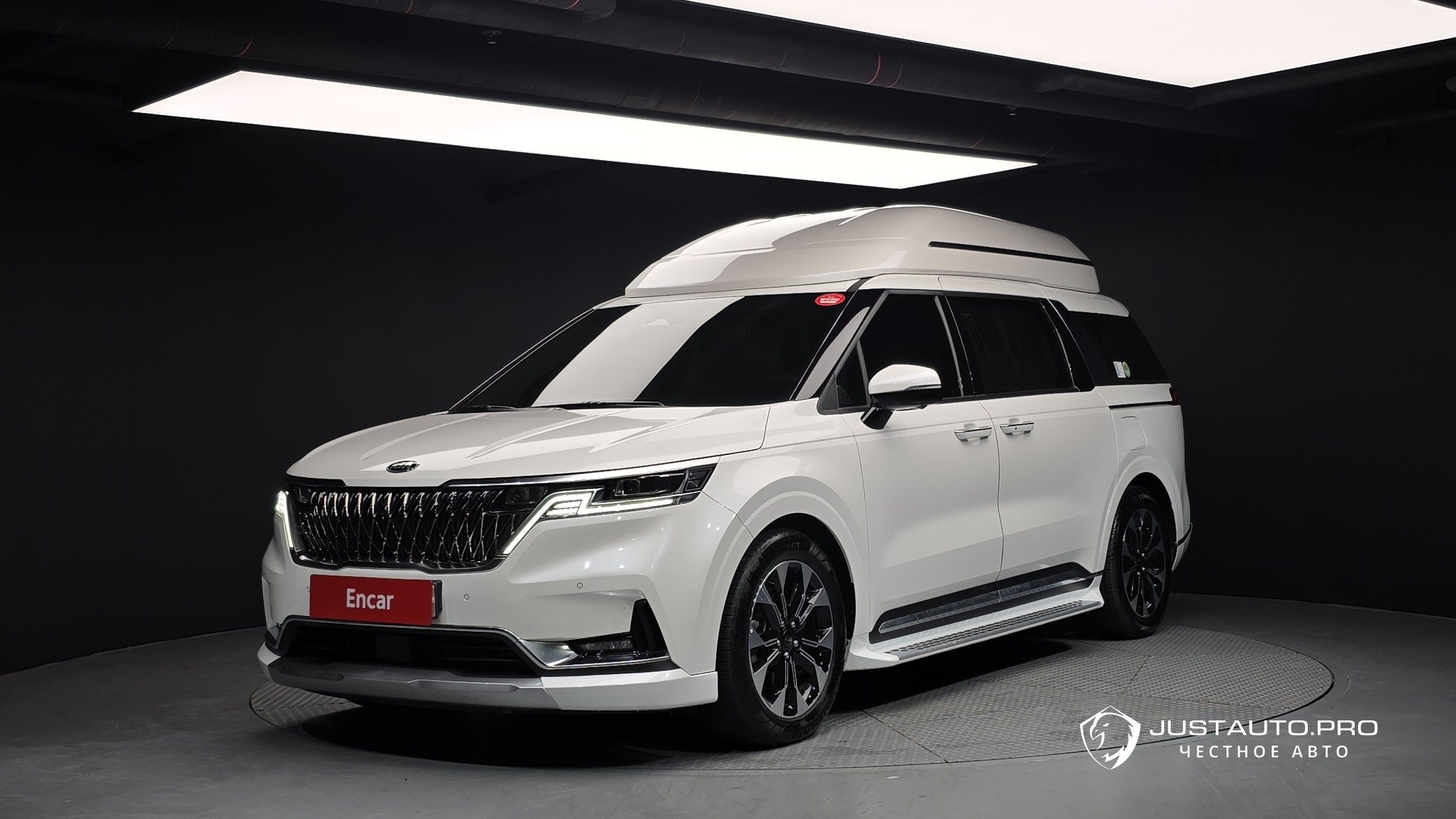 Автомобиль Kia Canival