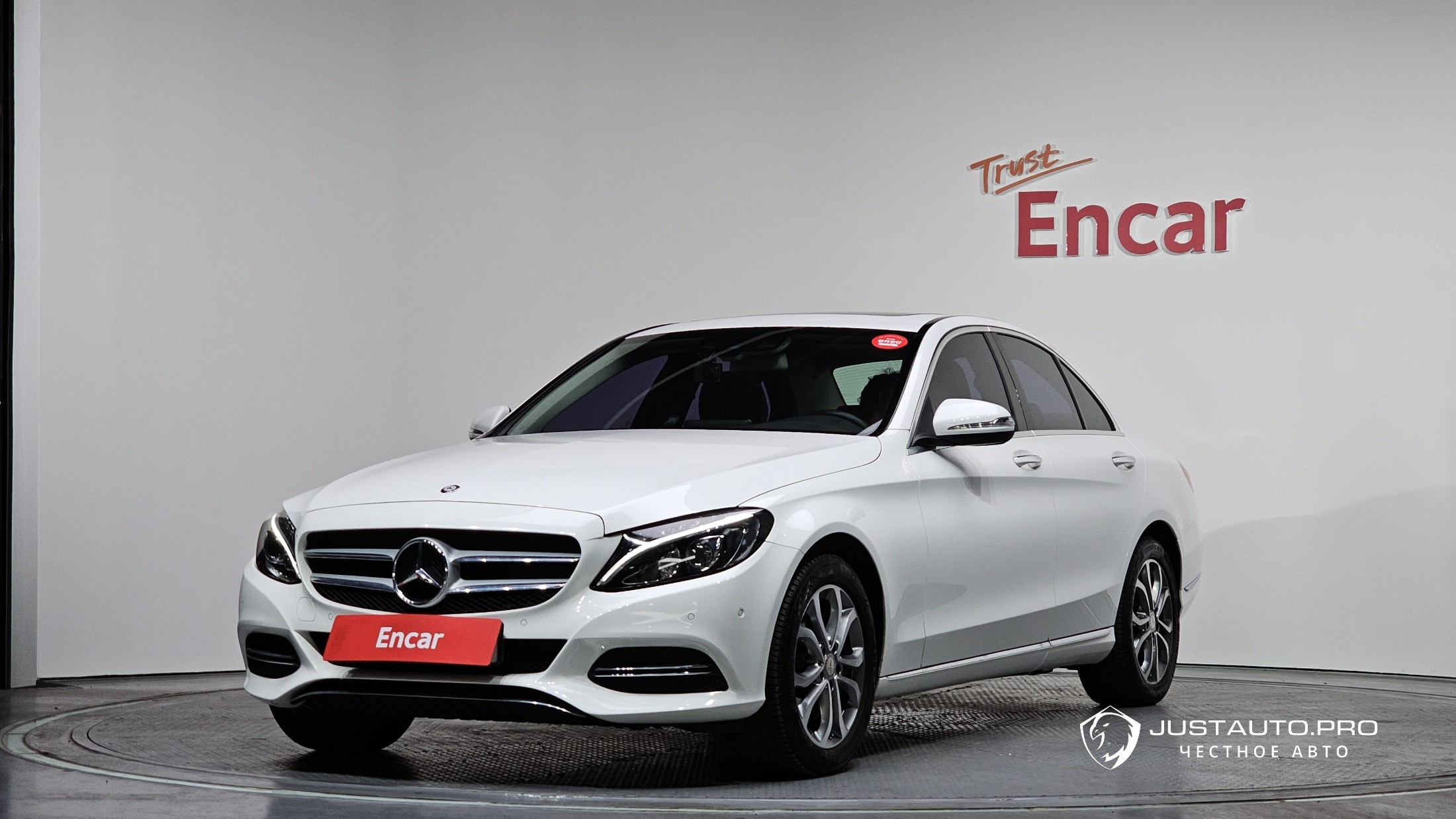 Автомобиль Mercedes-Benz C-Class