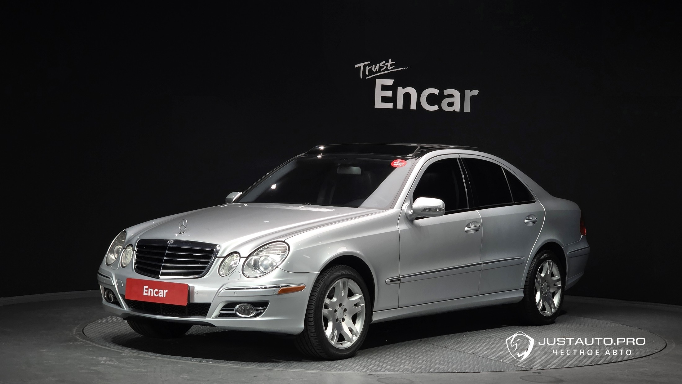 Автомобиль Mercedes-Benz E-Class