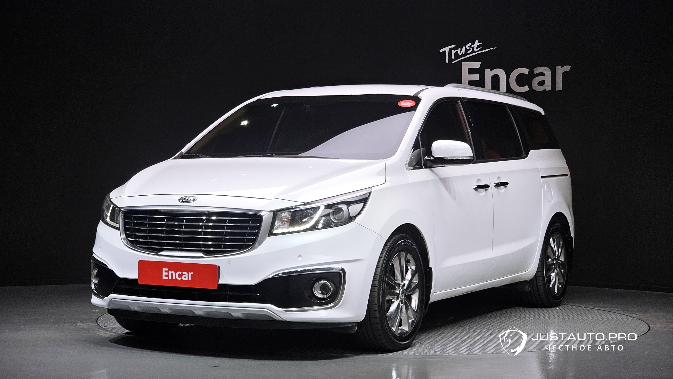 Автомобиль Kia Canival