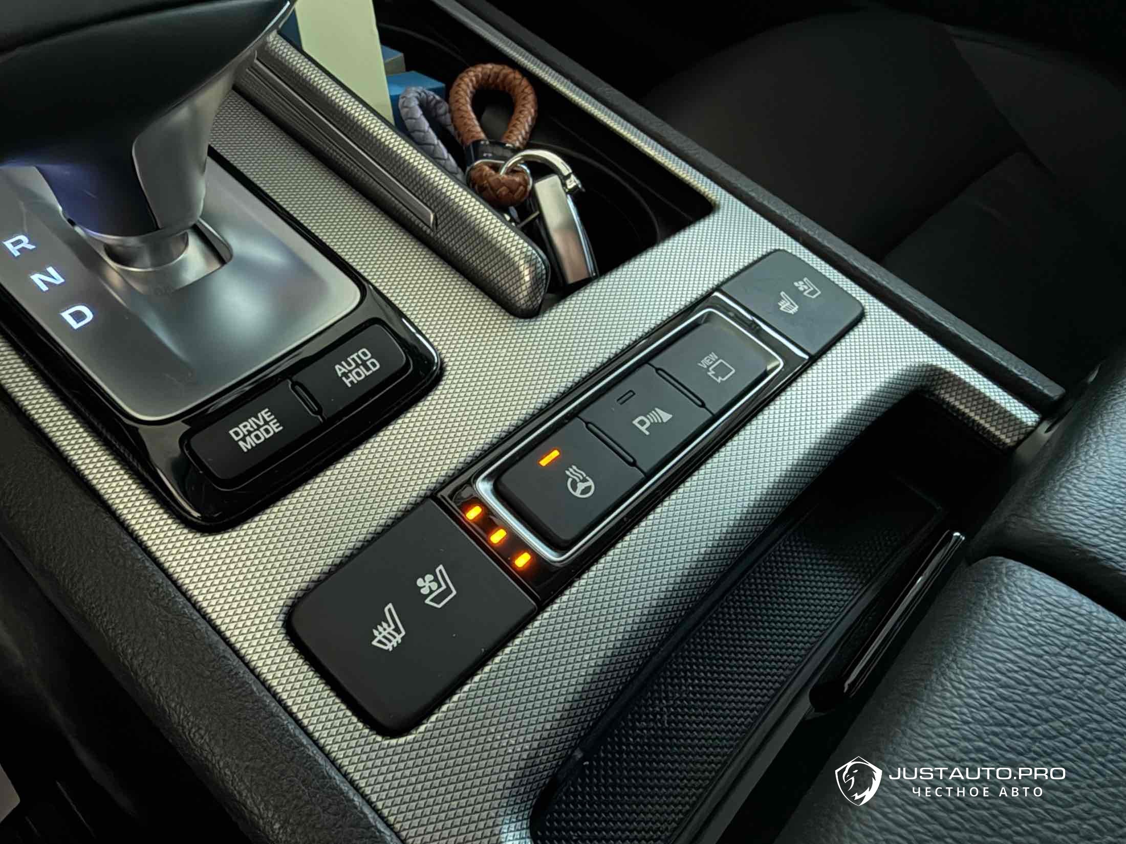 Автомобиль Genesis G80