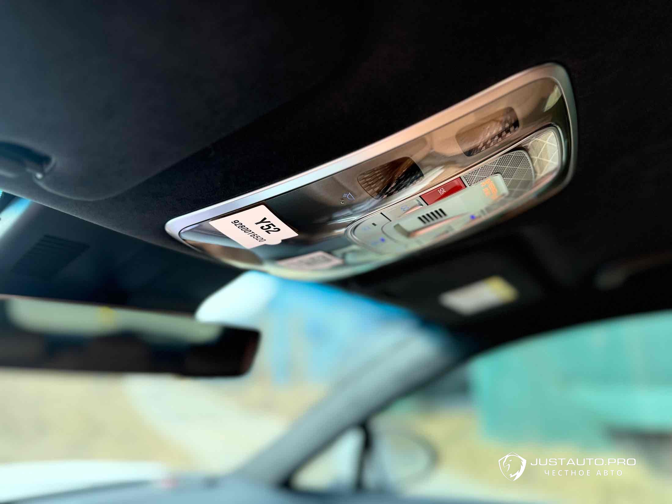 Автомобиль Genesis GV70