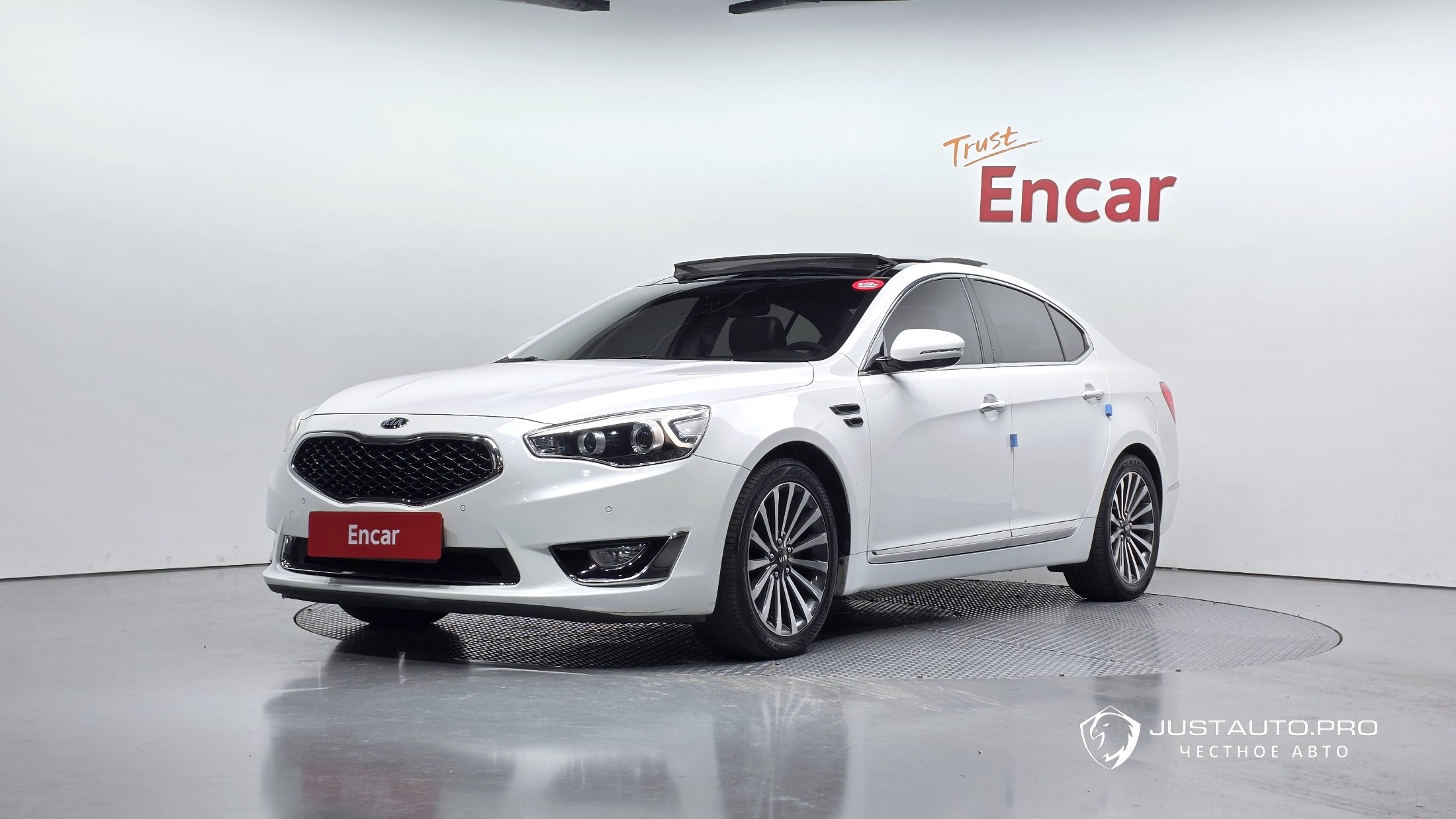 Автомобиль Kia K7