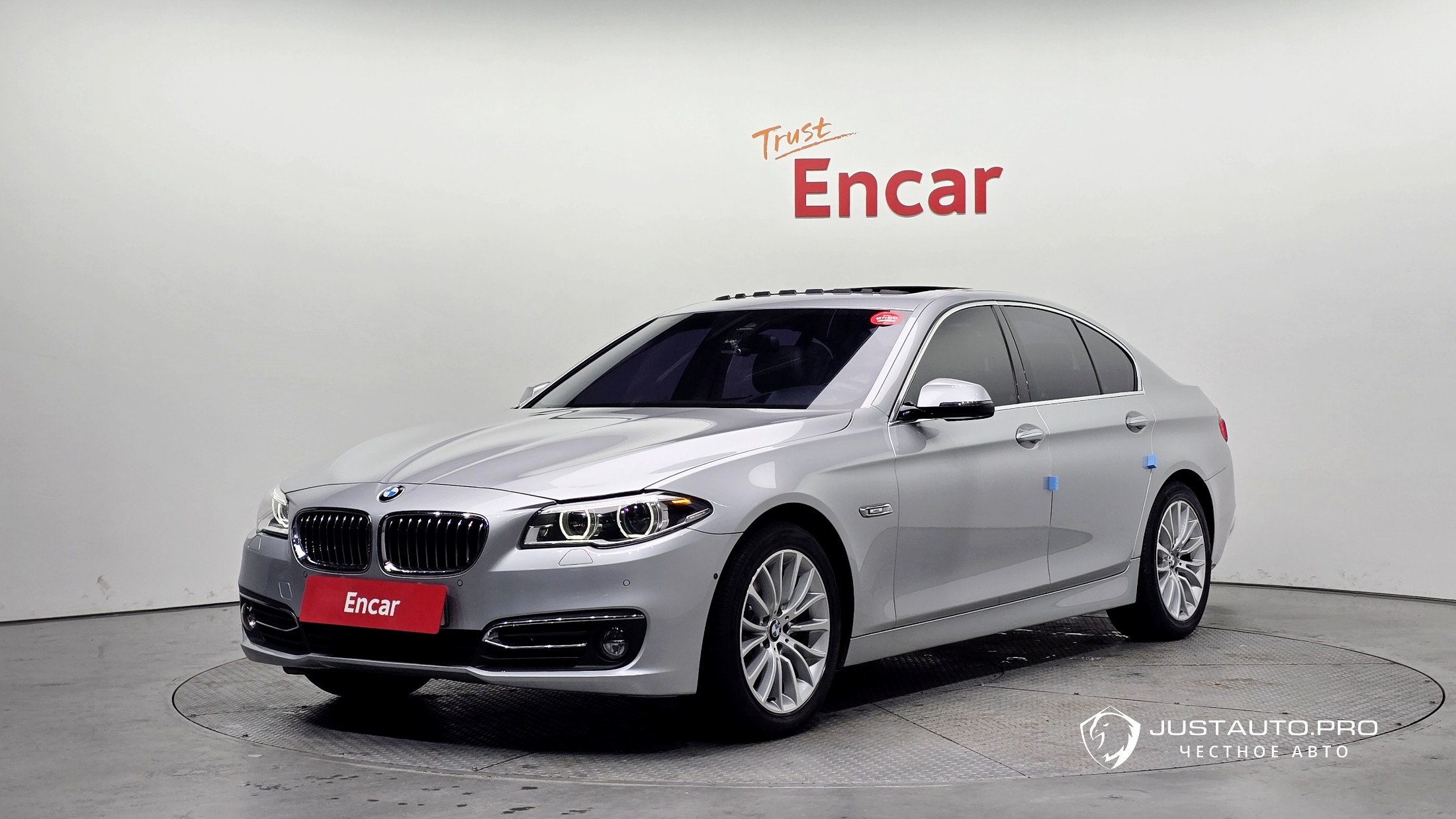 Автомобиль BMW 5-Series