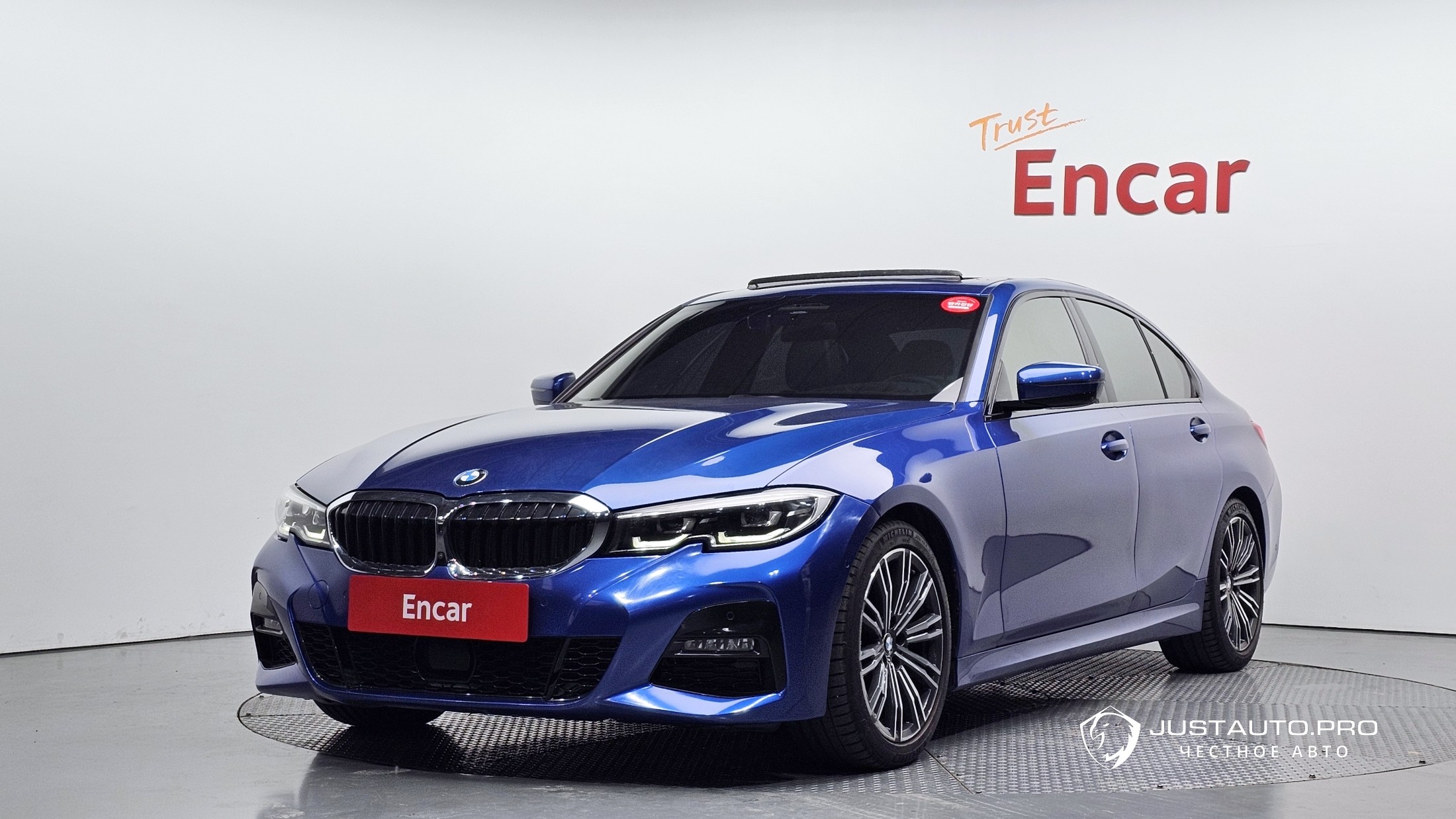 Автомобиль BMW 3-Series