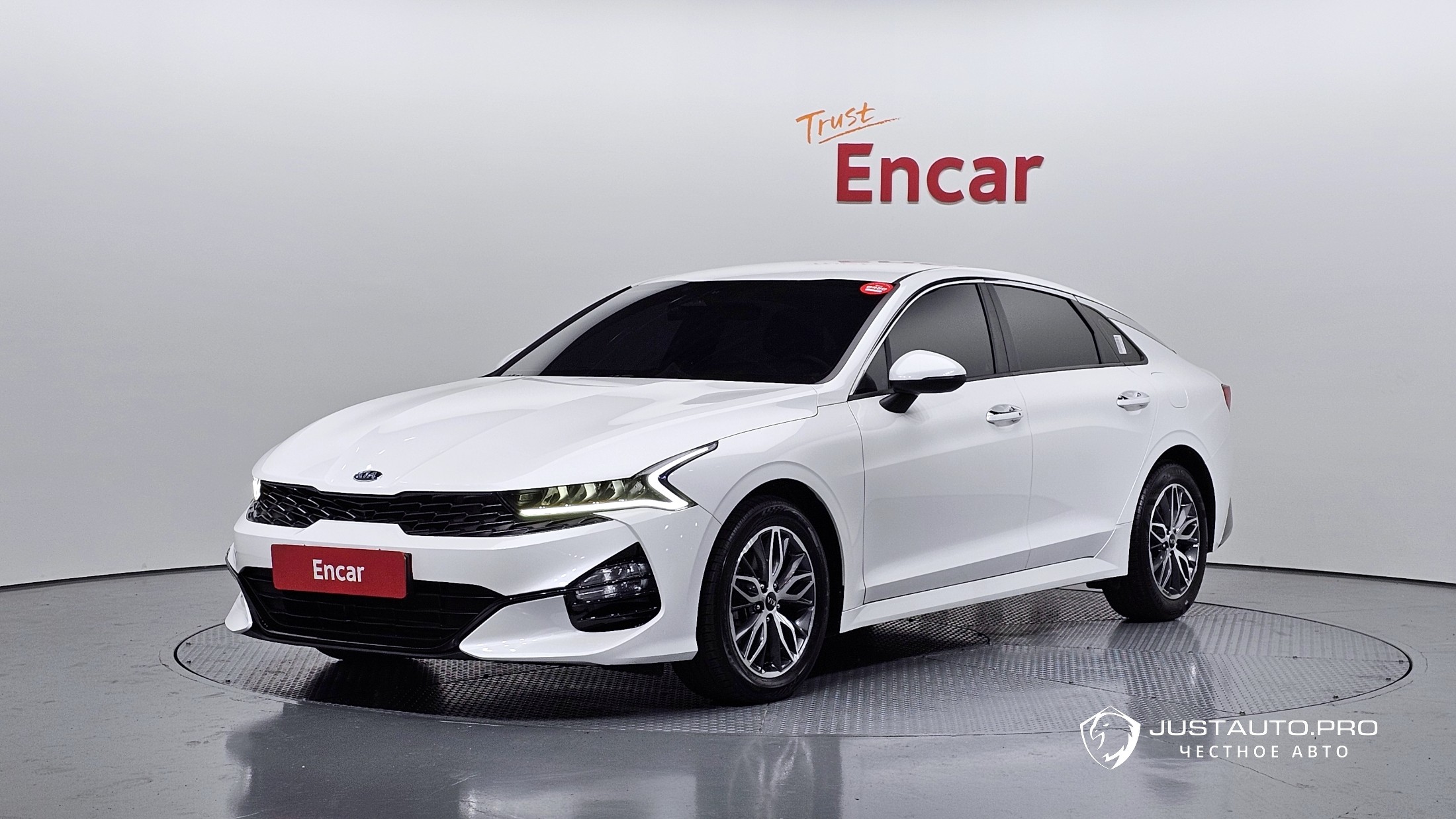 Автомобиль Kia K5