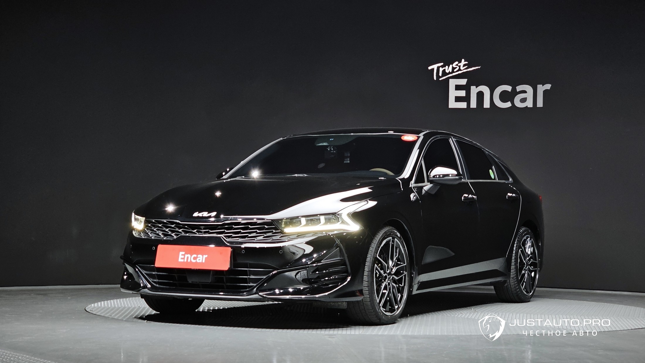 Автомобиль Kia K5