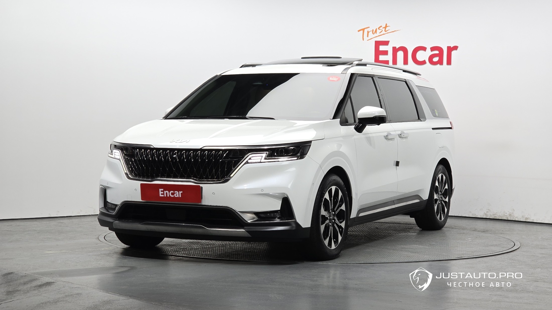 Автомобиль Kia Canival