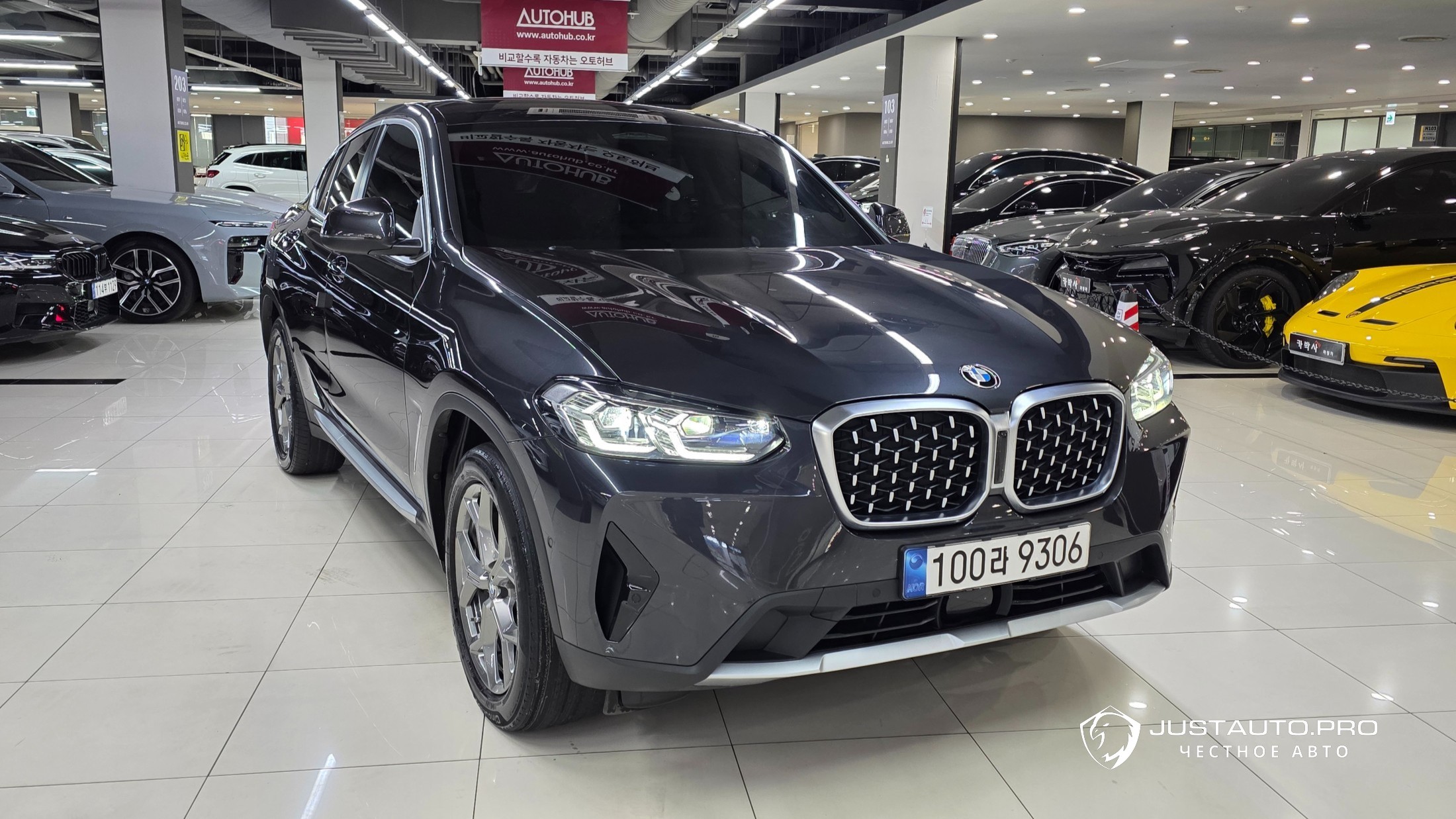 Автомобиль BMW X4
