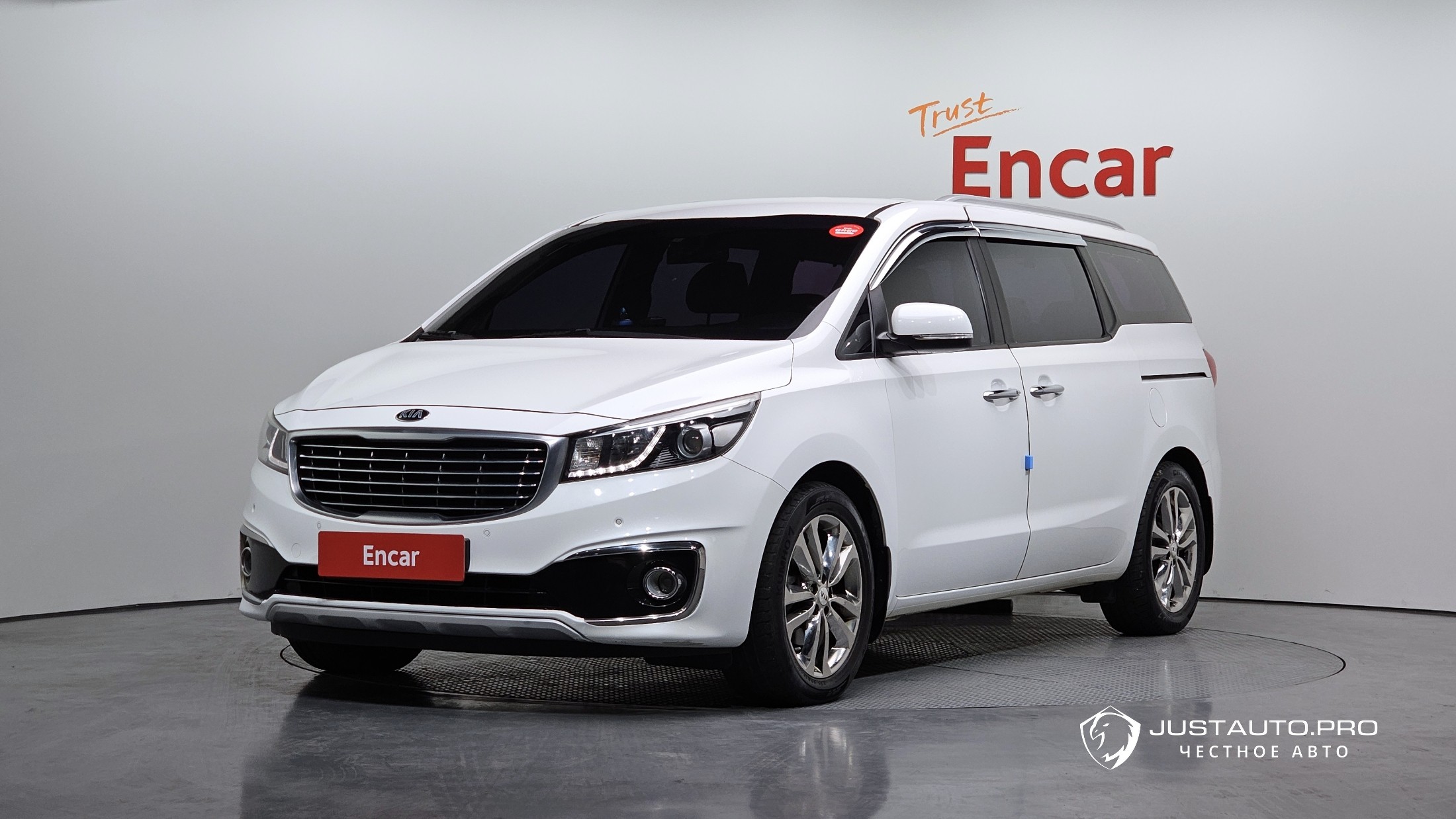 Автомобиль Kia Canival