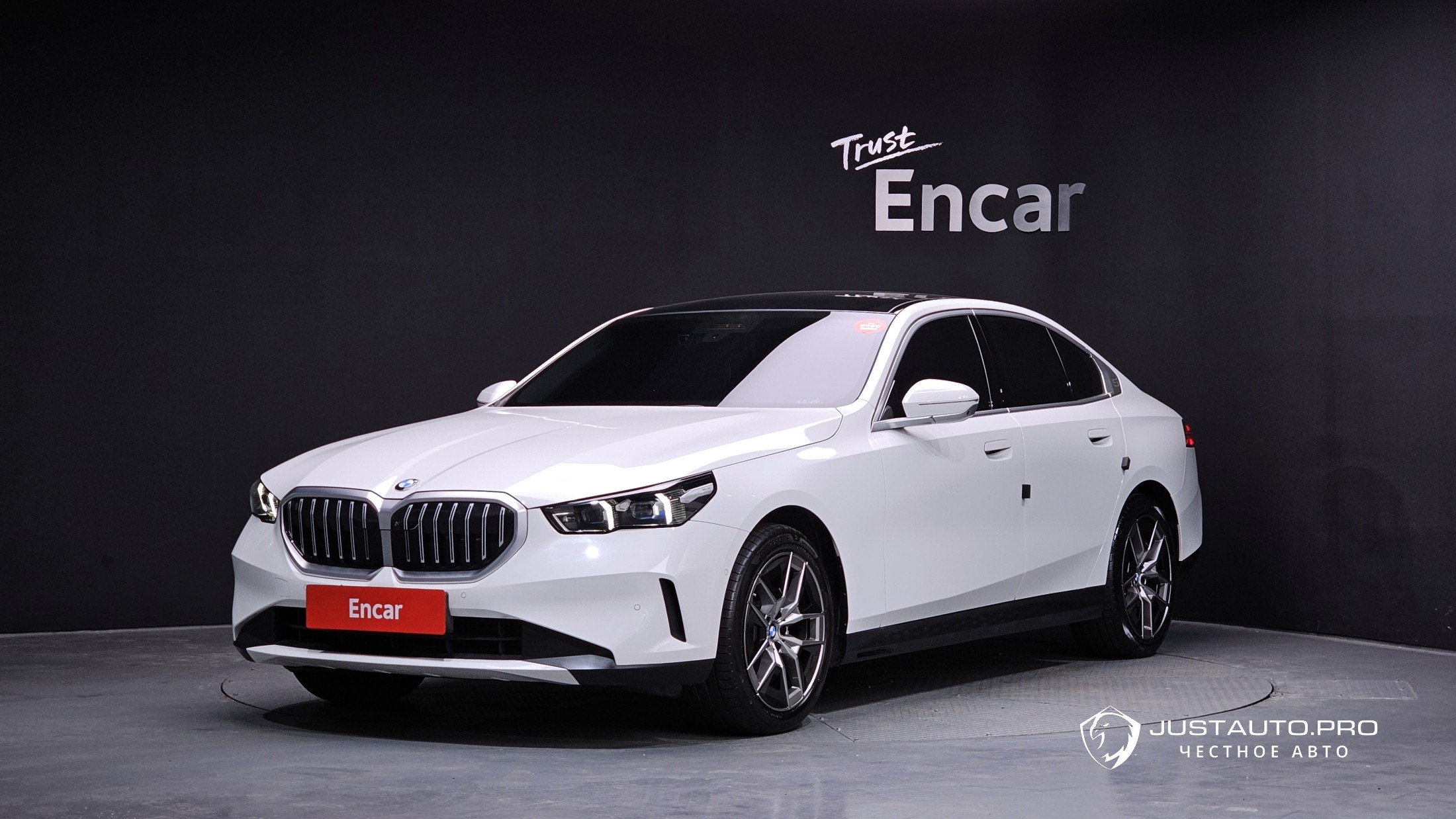 Автомобиль BMW 5-Series