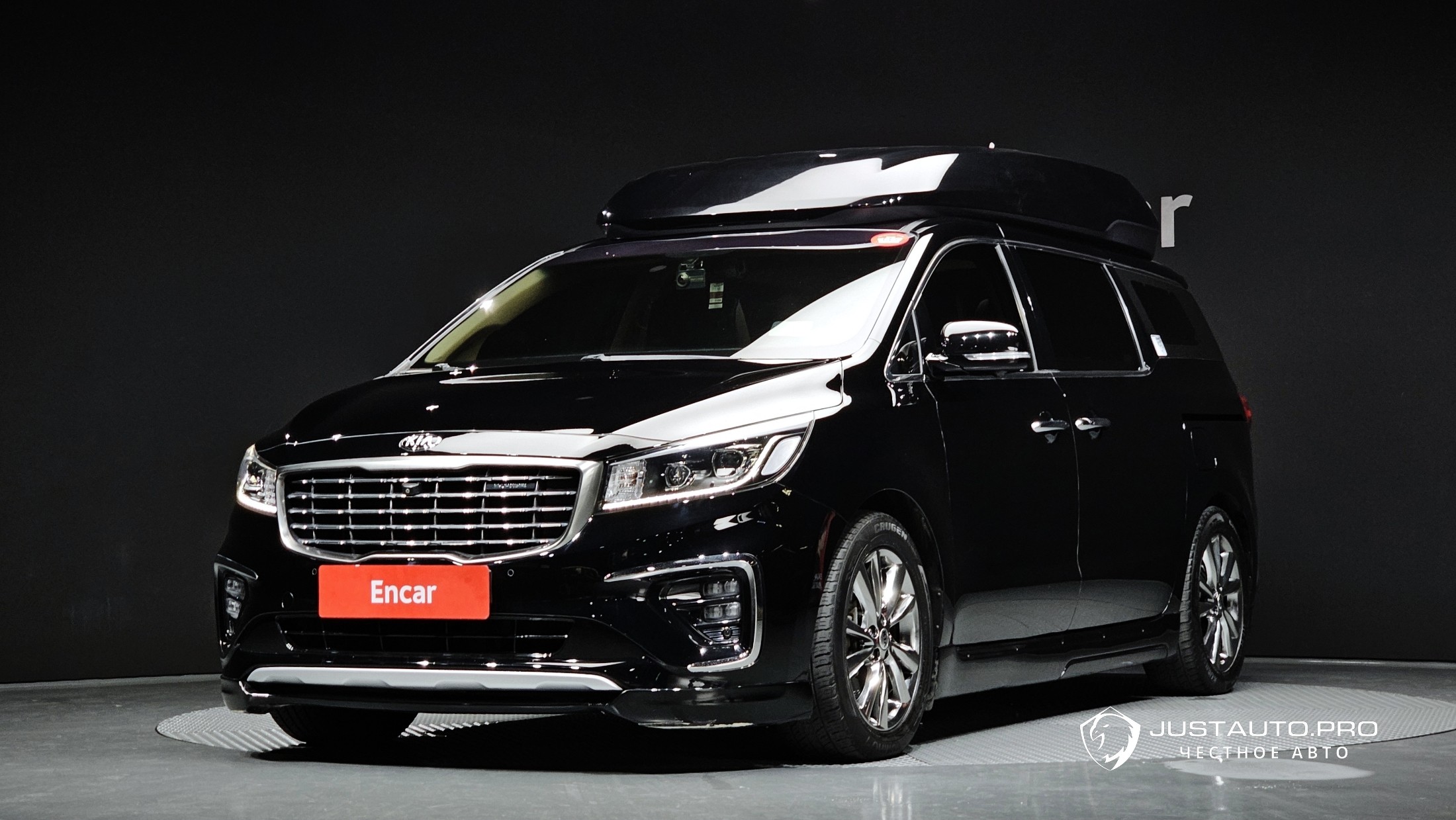 Автомобиль Kia Canival