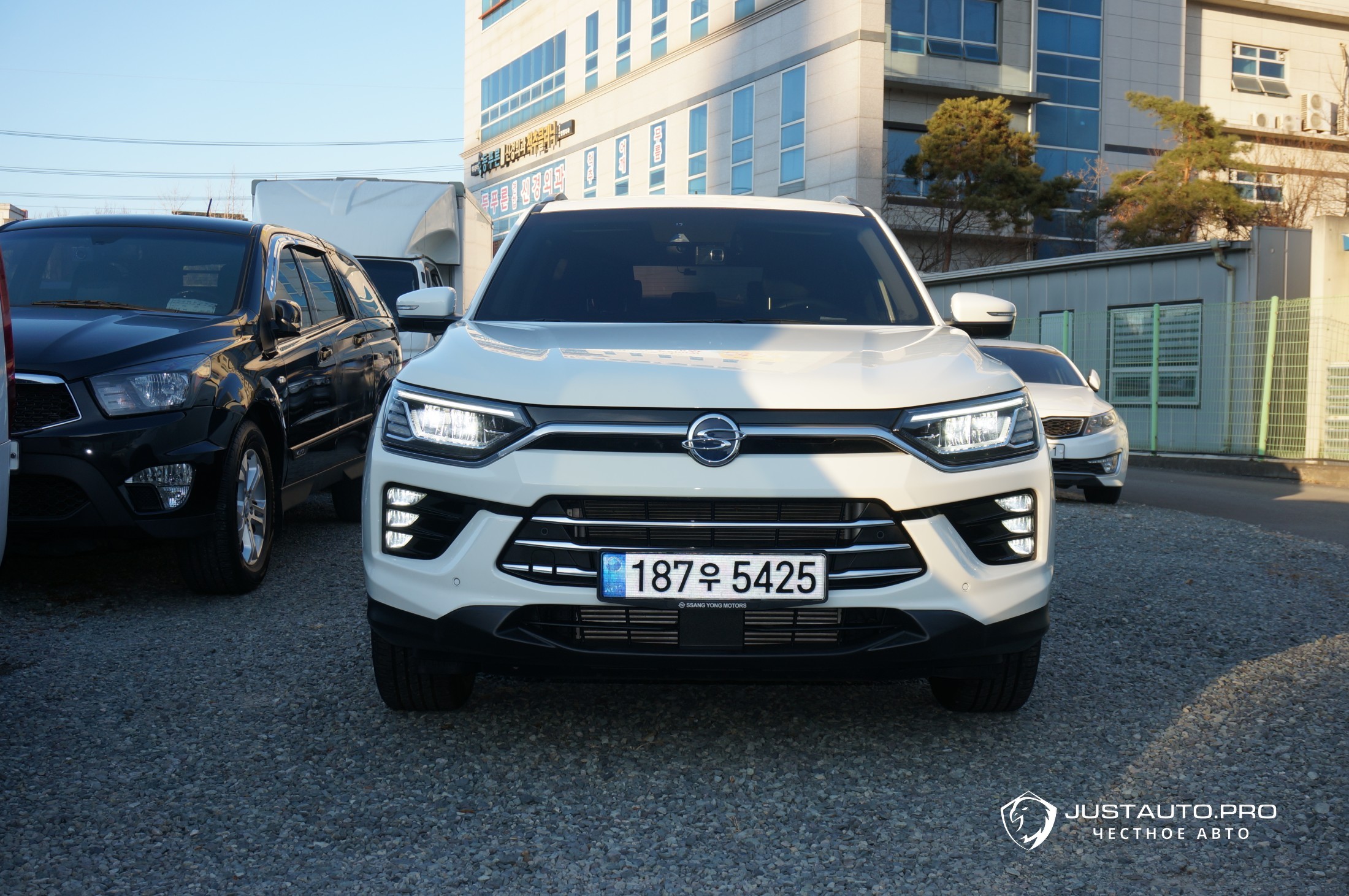 Автомобиль KG_Mobility_Ssangyong KORANDO