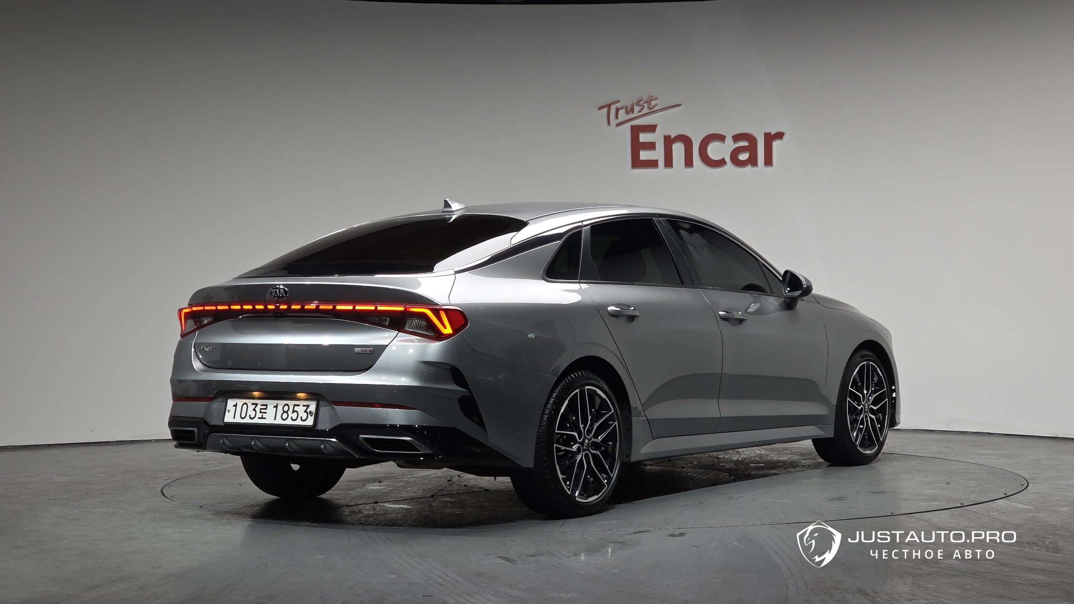 Автомобиль Kia K5