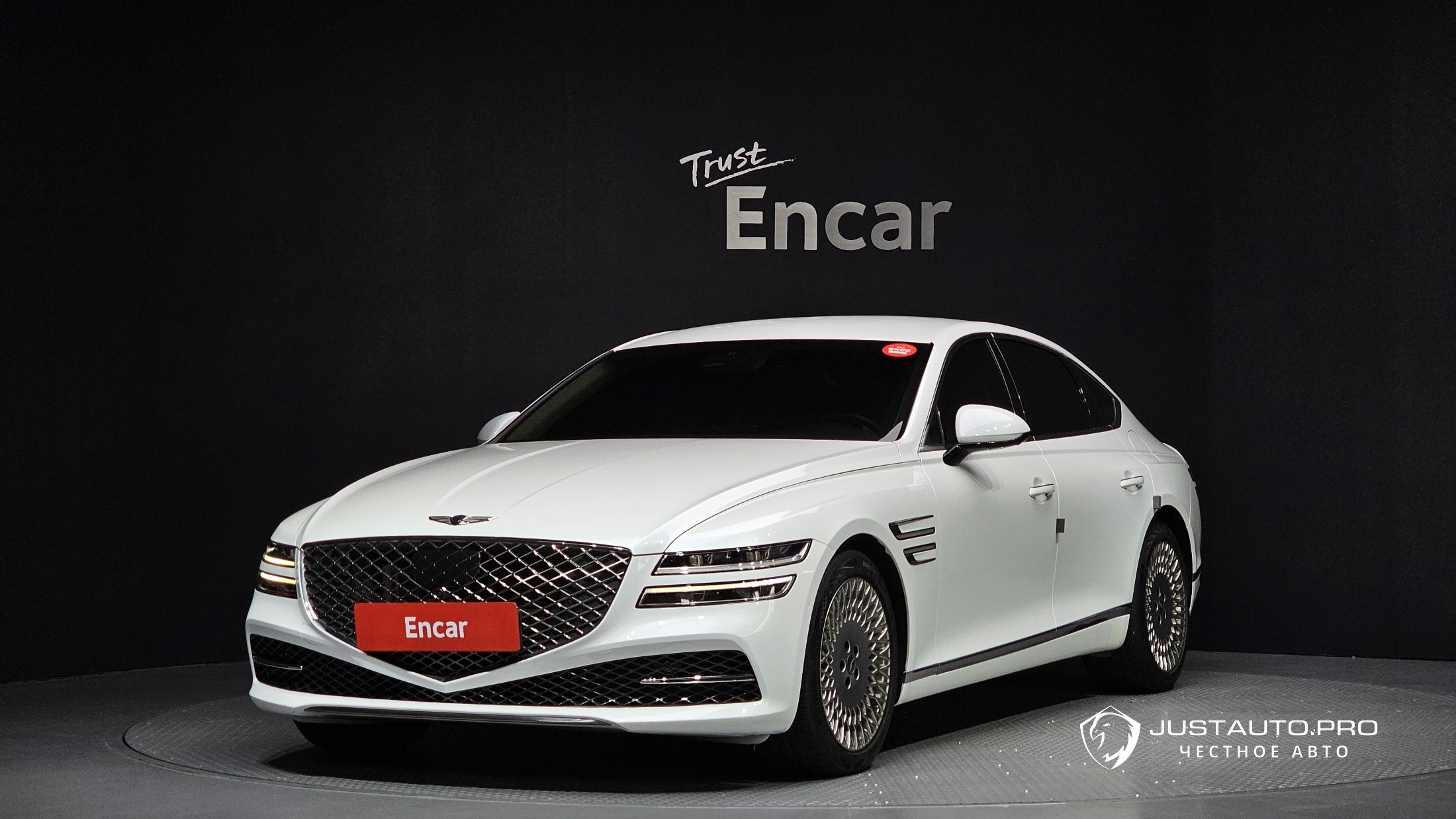 Автомобиль Genesis G80