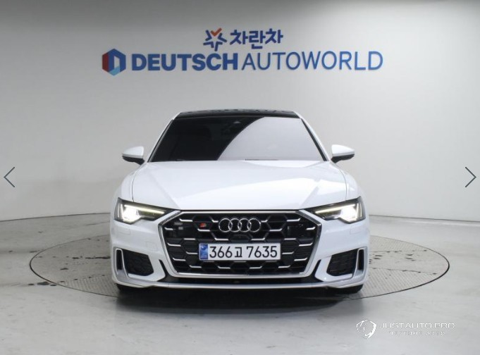 Автомобиль Audi A6